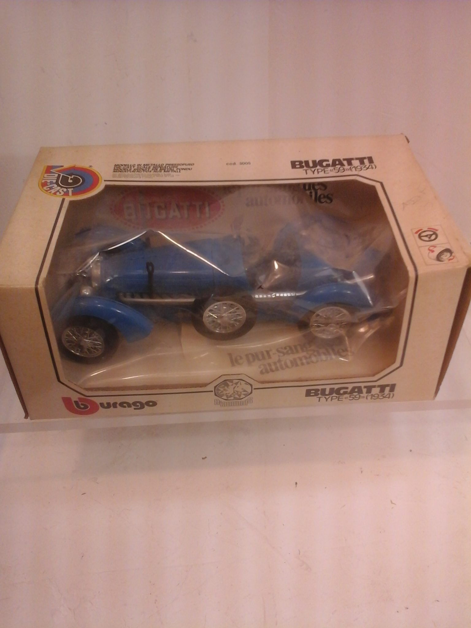 Voir photo 2 de 1/18 - Burago - Bburago - BUGATTI TYPE 59 - 3005 PREMIERE BOITE / FIRST EDITION 1/18 - Burago - Bburago - BUGATTI TYPE 59 - 3005 PREMIERE BOITE / FIRST EDITION Parfait état reconditionné photo 2