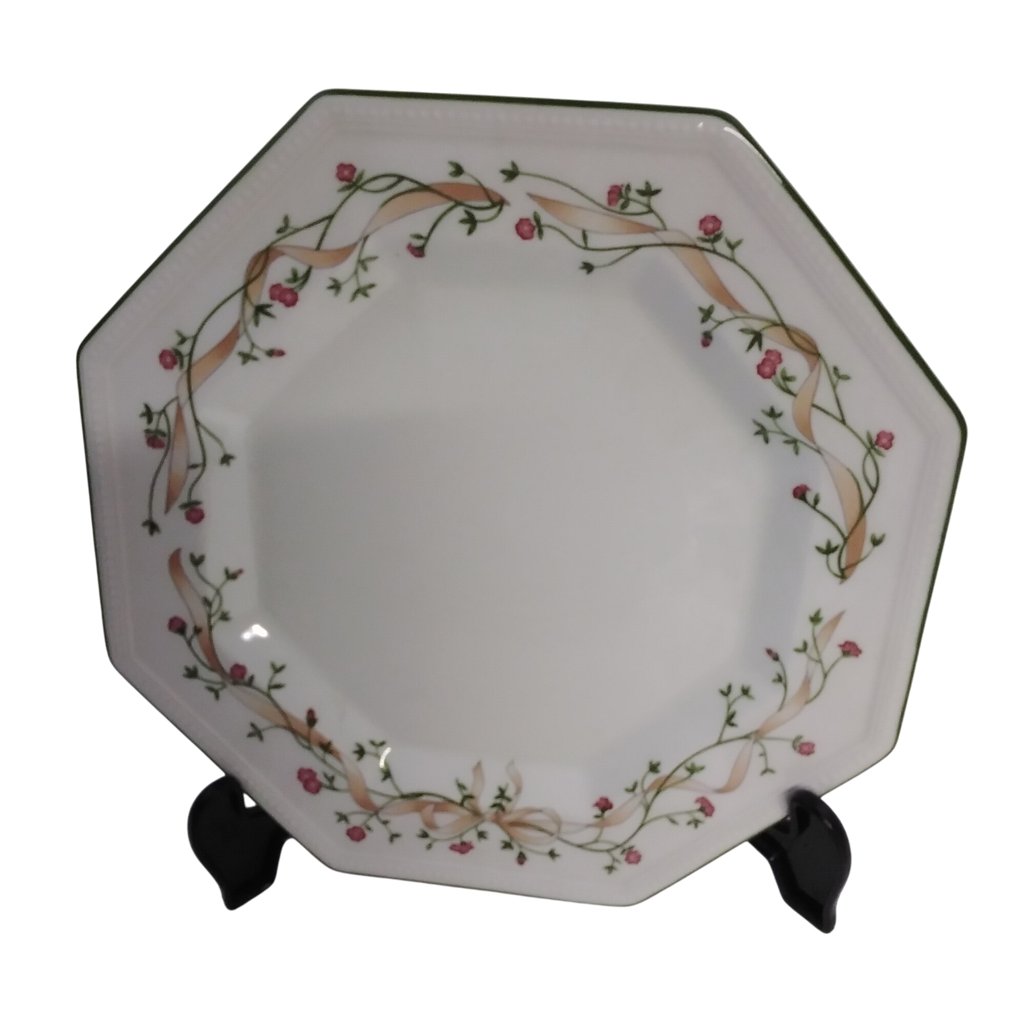 12 assiette dessert - Johnson Brothers - 25,00 € 12 assiette dessert - Johnson Brothers reconditionné disponible sur Label Emmaüs