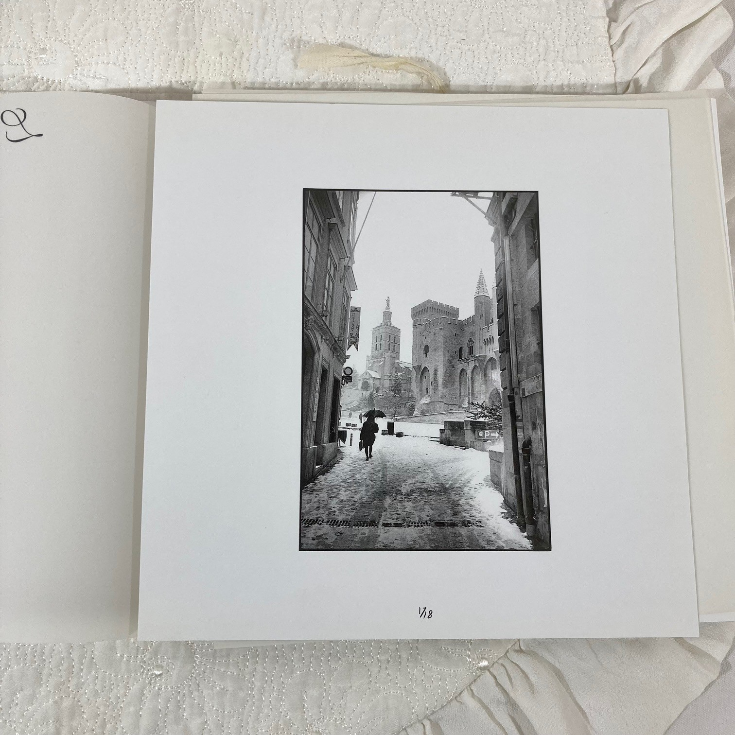 Voir photo 2 de 18 Photographies de Jean François Cholley " L'esprit des rues Avignon " 18 Photographies de Jean François Cholley " L'esprit des rues Avignon " Très bon état reconditionné photo 2
