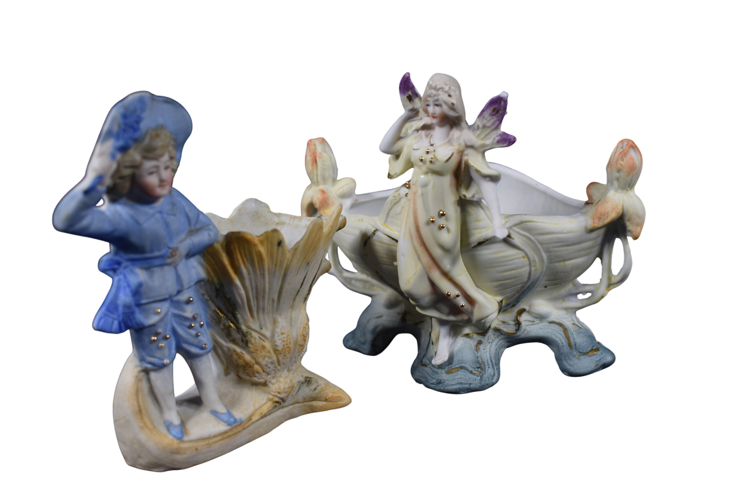 2 figurines en porcelaine allemande, hauteur 11 cm. Bon état - 19,00 € 2 figurines en porcelaine allemande, hauteur 11 cm. Bon état reconditionné disponible sur Label Emmaüs