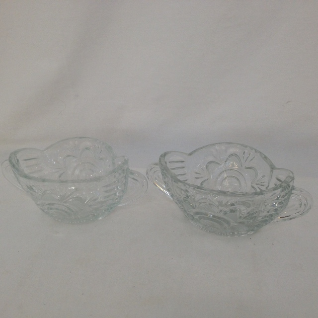 Voir photo 3 de 2 saucières en verre ciselé 2 saucières en verre ciselé Très bon état reconditionné photo 3