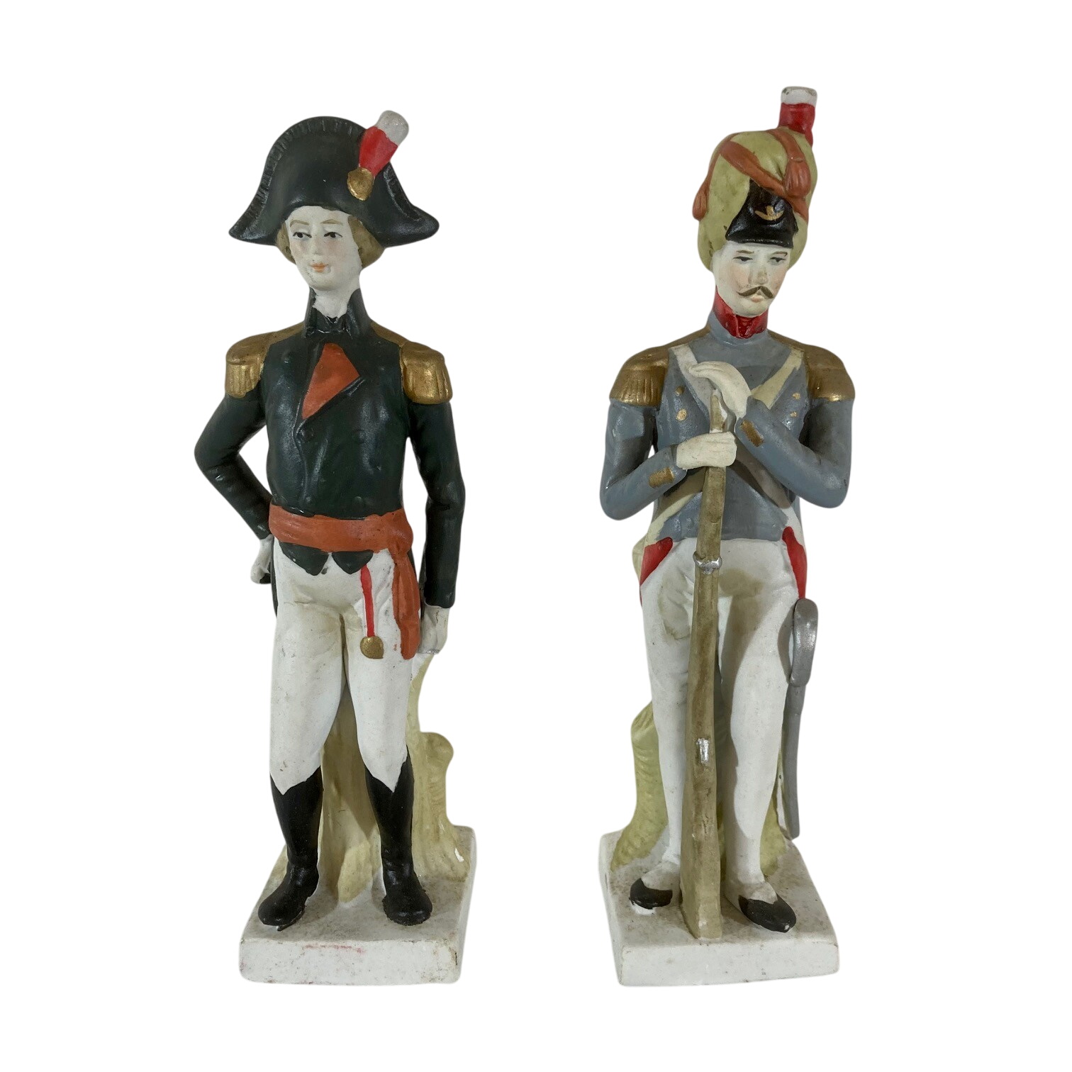 Acheter 2 Statues en biscuit Bon état - 10,00 € 2 Statues en biscuit Bon état reconditionné disponible sur Label Emmaüs