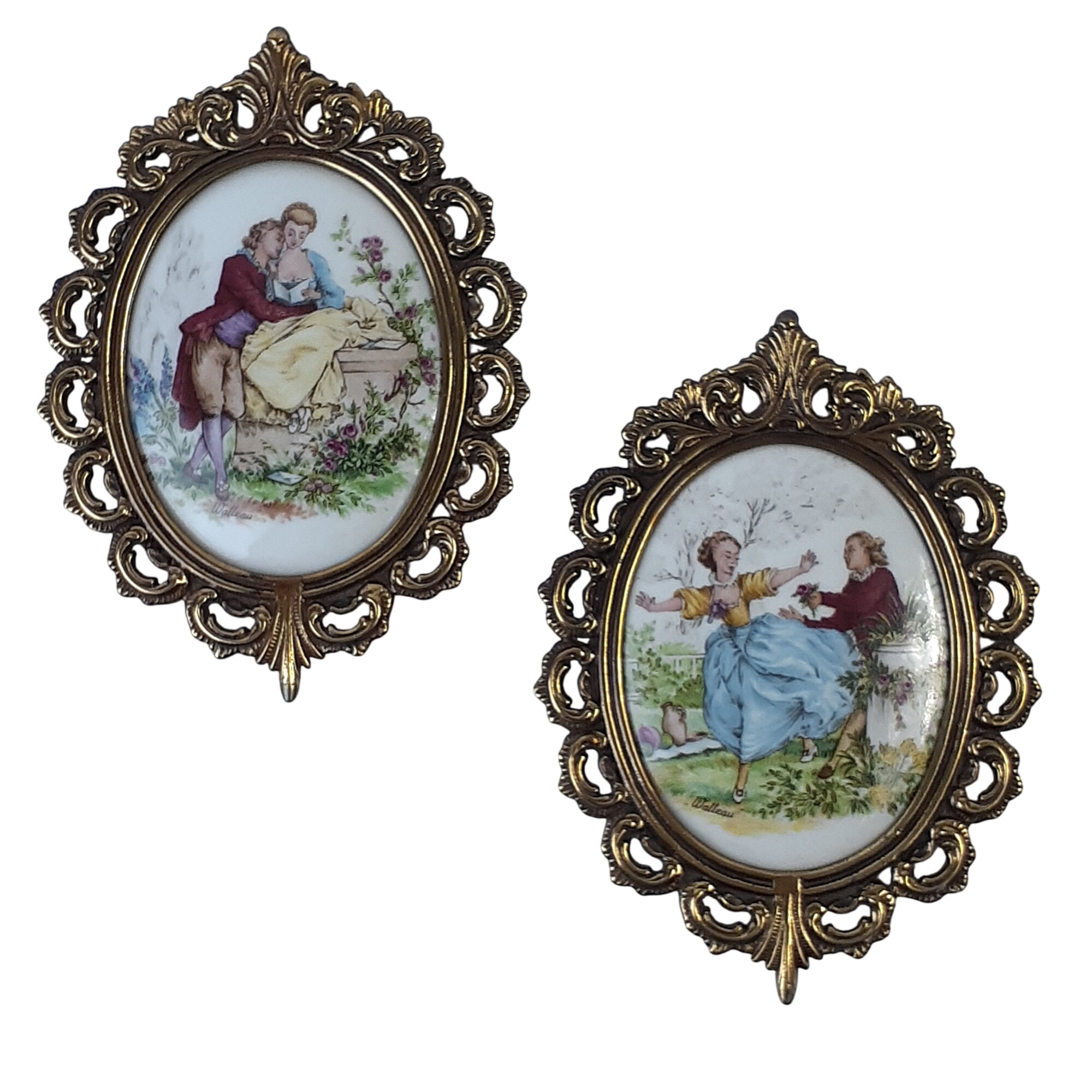 Acheter 2 tableaux en porcelaine - cadre en laiton - Watteau - style baroque Très bon état - 22,00 € 2 tableaux en porcelaine - cadre en laiton - Watteau - style baroque Très bon état reconditionné disponible sur Label Emmaüs