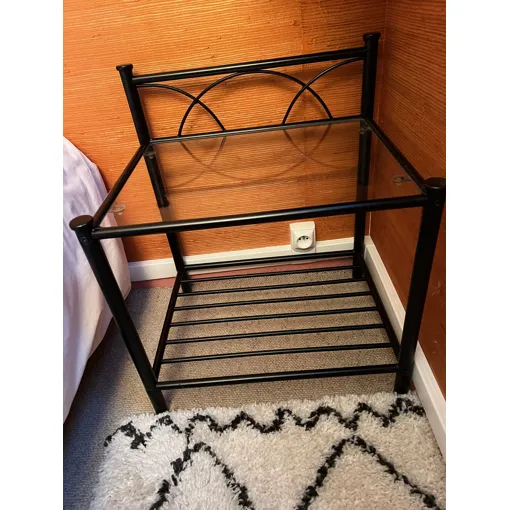 2 tables de chevet métal noir et plateau de verre occasion reconditionné disponible sur Rakuten