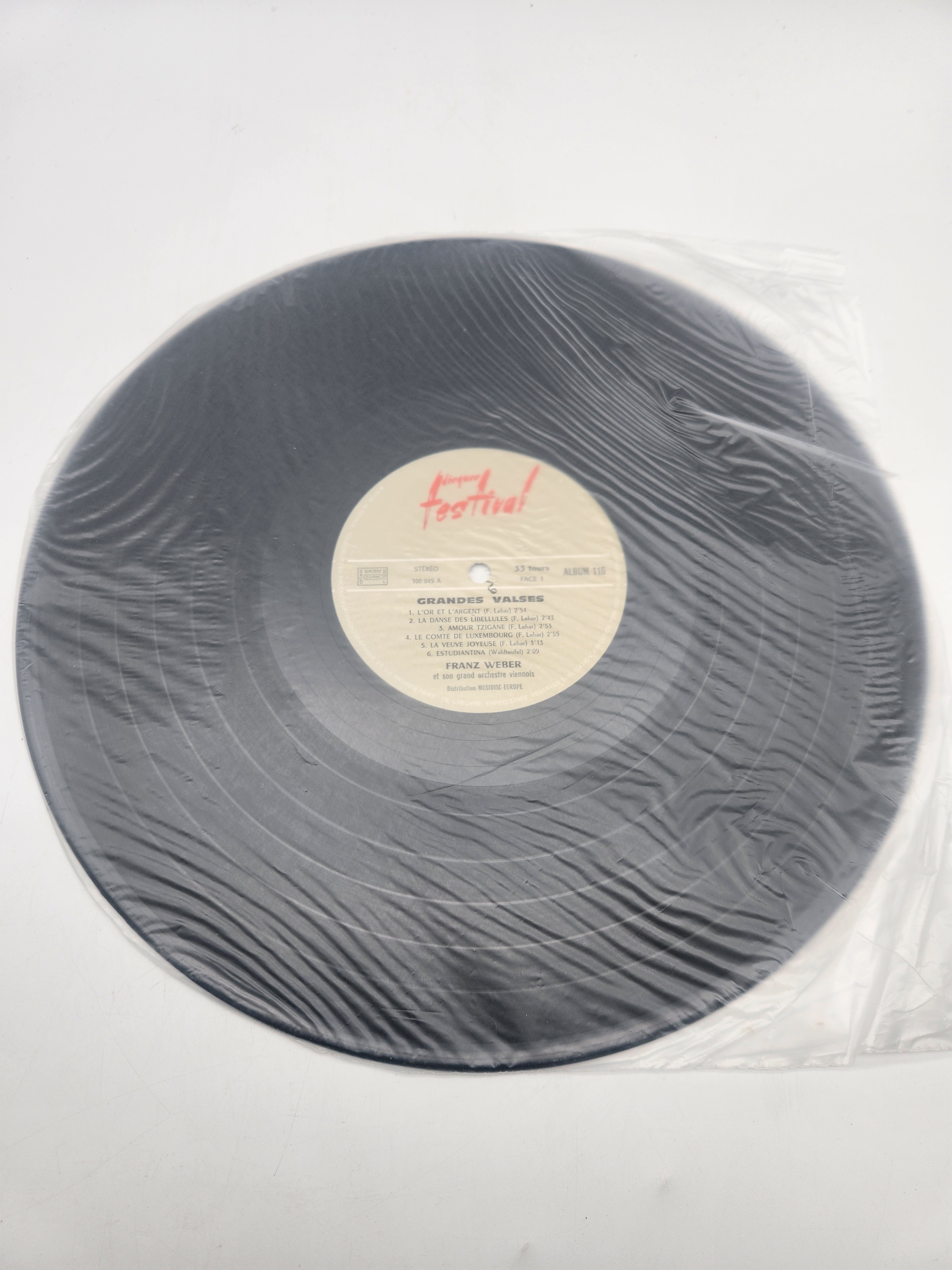 Voir photo 7 de 2 Vinyles 33 Tours - Grandes Valses de Franz Weber et son grand orchestre viennois 2 Vinyles 33 Tours - Grandes Valses de Franz Weber et son grand orchestre viennois Très bon état reconditionné photo 7