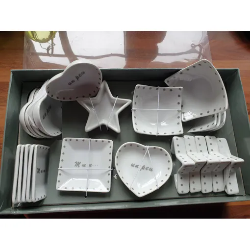 24 Mises En Bouche En Porcelaine Plus 36 Verrines En Plastique occasion reconditionné disponible sur Rakuten