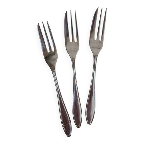 3 fourchettes à gâteau en métal argenté Bon état - alternatives disponibles sur Dero 3 fourchettes à gâteau en métal argenté Bon état reconditionné (offre indisponible)