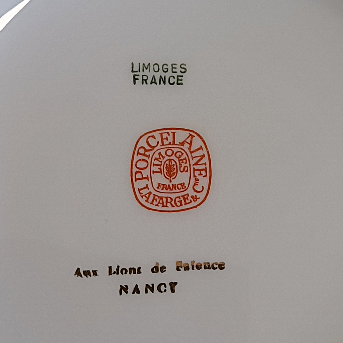 Voir photo 11 de 3 plats ronds et une soupière en porcelaine Limoges 3 plats ronds et une soupière en porcelaine Limoges Très bon état reconditionné photo 11