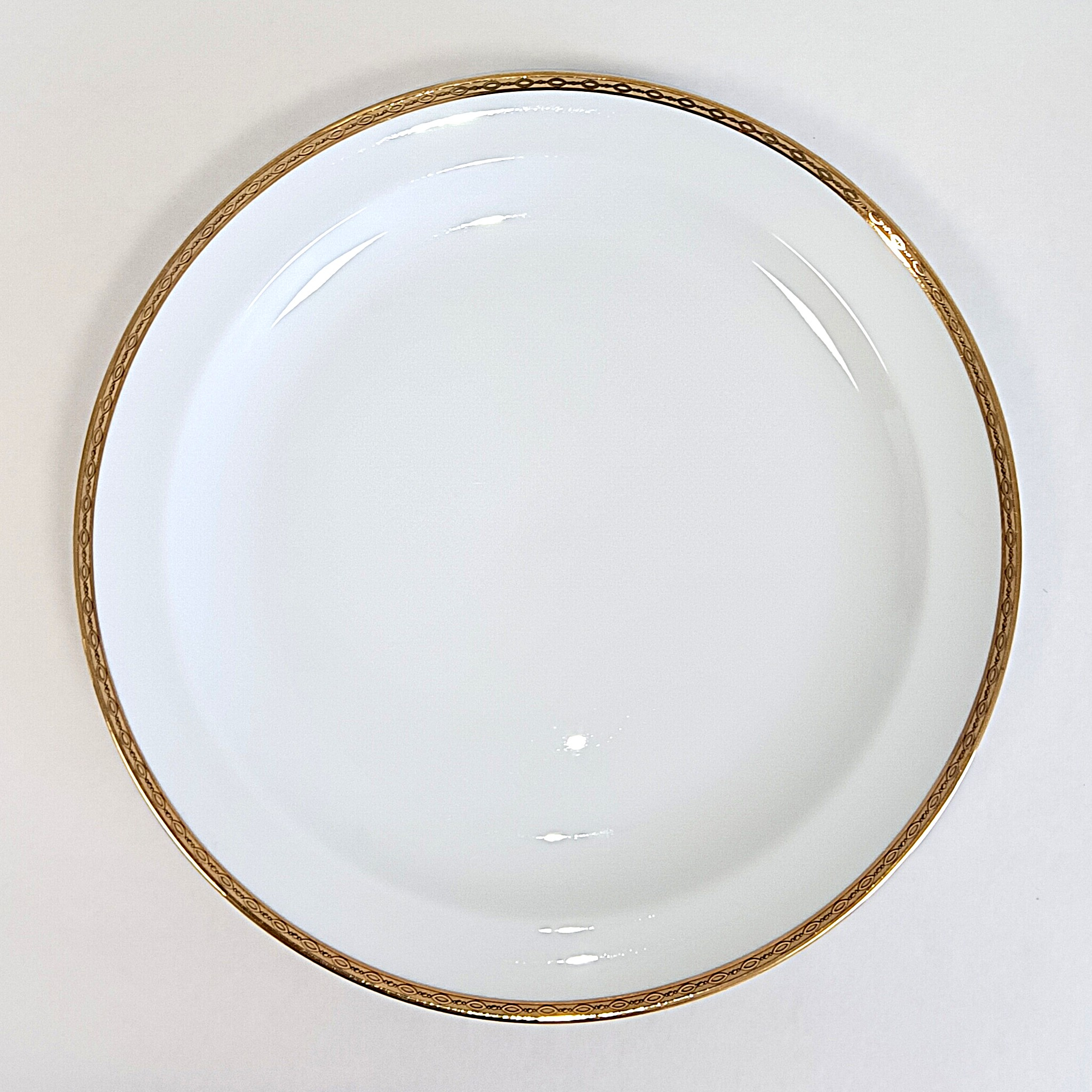 Voir photo 3 de 3 plats ronds et une soupière en porcelaine Limoges 3 plats ronds et une soupière en porcelaine Limoges Très bon état reconditionné photo 3