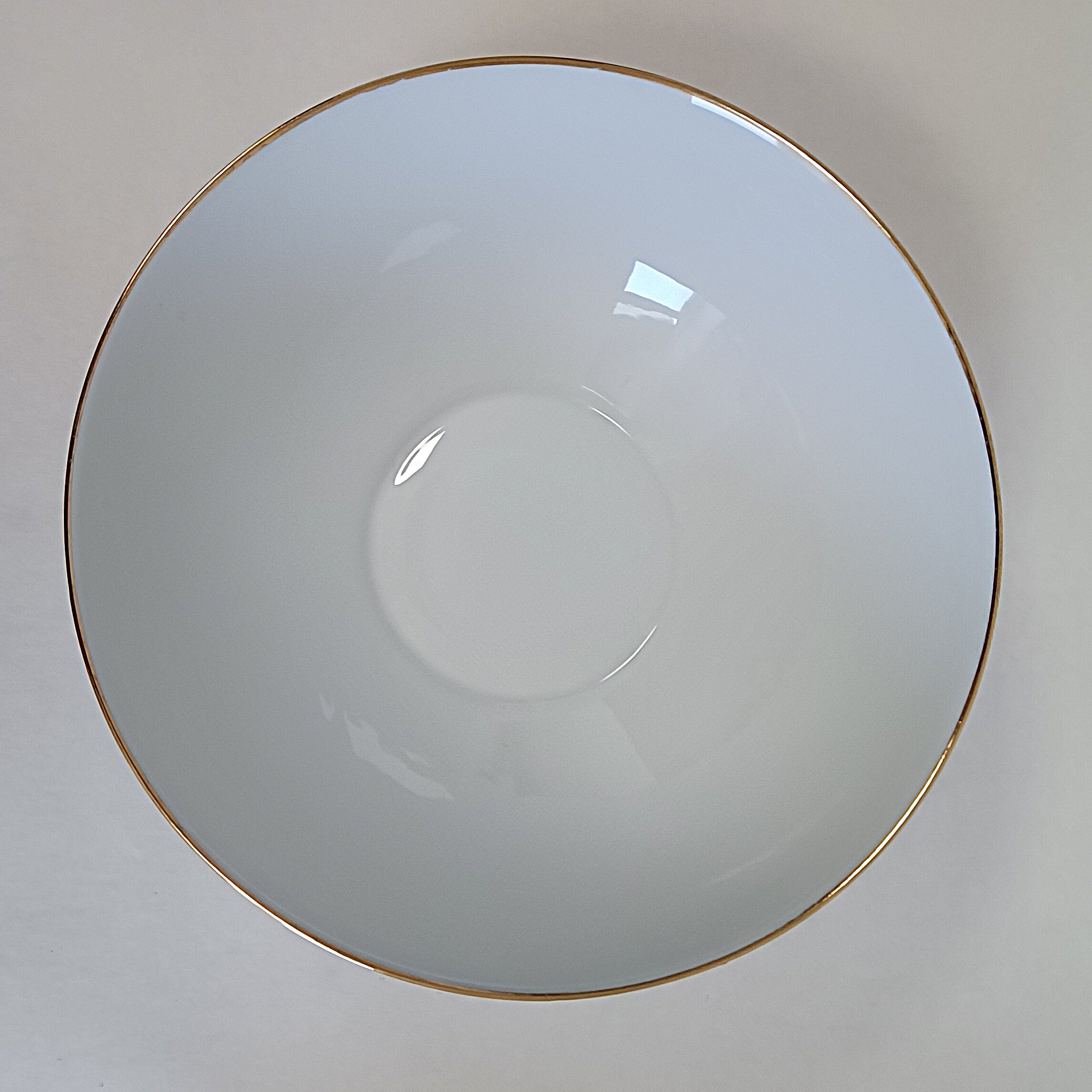 Voir photo 9 de 3 plats ronds et une soupière en porcelaine Limoges 3 plats ronds et une soupière en porcelaine Limoges Très bon état reconditionné photo 9