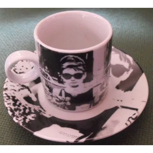 Acheter 3 Tasses Avec Soucoupes Audrey Hepburn Maisons Du Monde occasion - 13,00 € 3 Tasses Avec Soucoupes Audrey Hepburn Maisons Du Monde occasion reconditionné disponible sur Rakuten