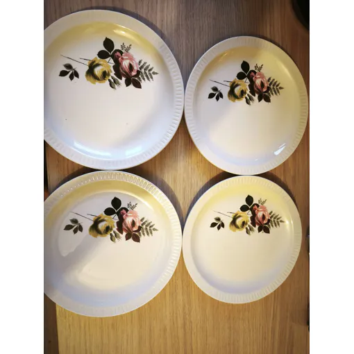 4 Assiettes Dessert Faïence occasion reconditionné disponible sur Rakuten