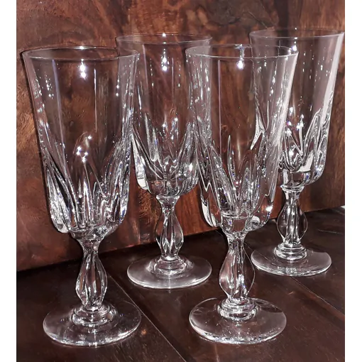 4 Flûtes À Champagne En Verre Taillé Bon état reconditionné disponible sur Rakuten