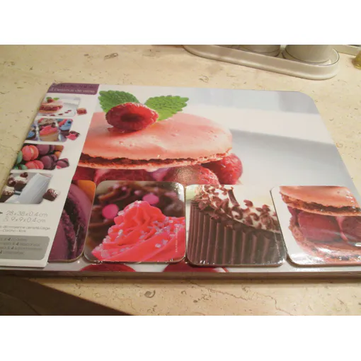 4 Sets De Table Et 4 Sous-Verres Macaron Bon état reconditionné disponible sur Rakuten