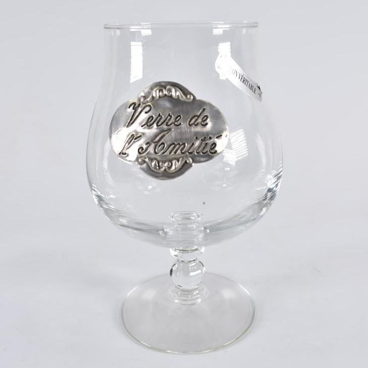 Voir photo 4 de 4 verres à pied originaux et une carafe 4 verres à pied originaux et une carafe Bon état reconditionné photo 4