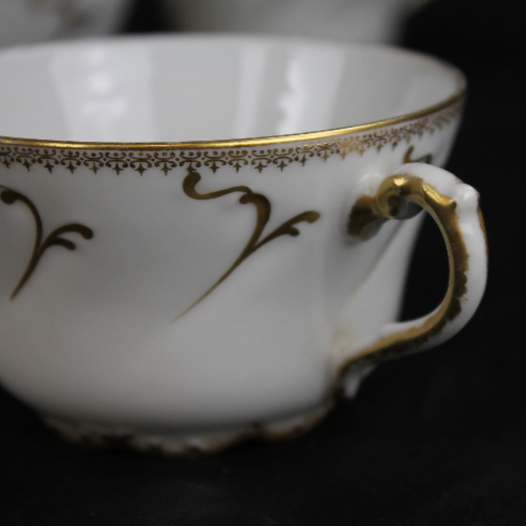 Voir photo 6 de 5 tasses anciennes Straus & Sons, porcelaine de Limoges 5 tasses anciennes Straus & Sons, porcelaine de Limoges Bon état reconditionné photo 6