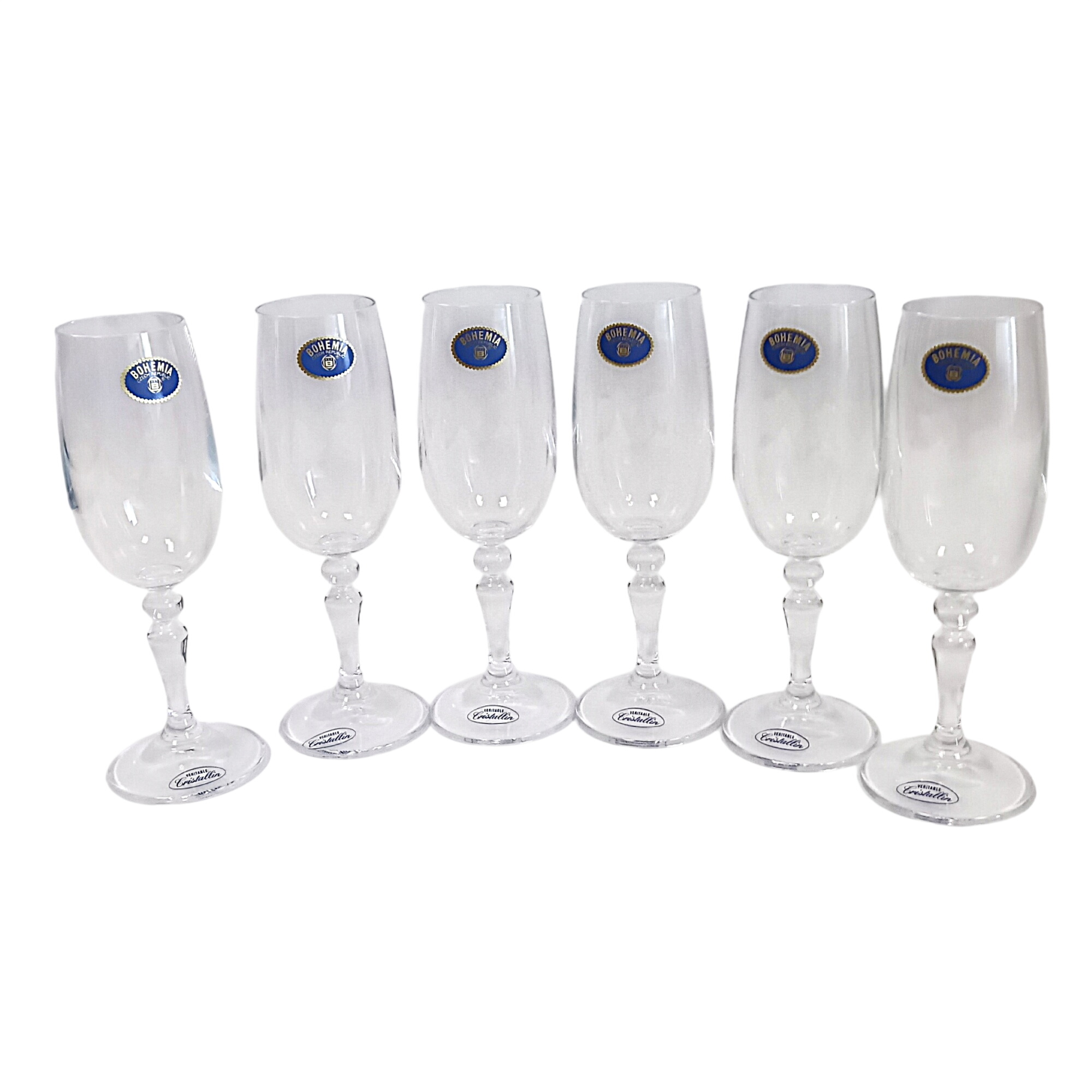 6 flûtes à champagne Bohemia en cristallin h 16 cm Ø 4 cm Très bon état - 30,00 € 6 flûtes à champagne Bohemia en cristallin h 16 cm Ø 4 cm Très bon état reconditionné disponible sur Label Emmaüs