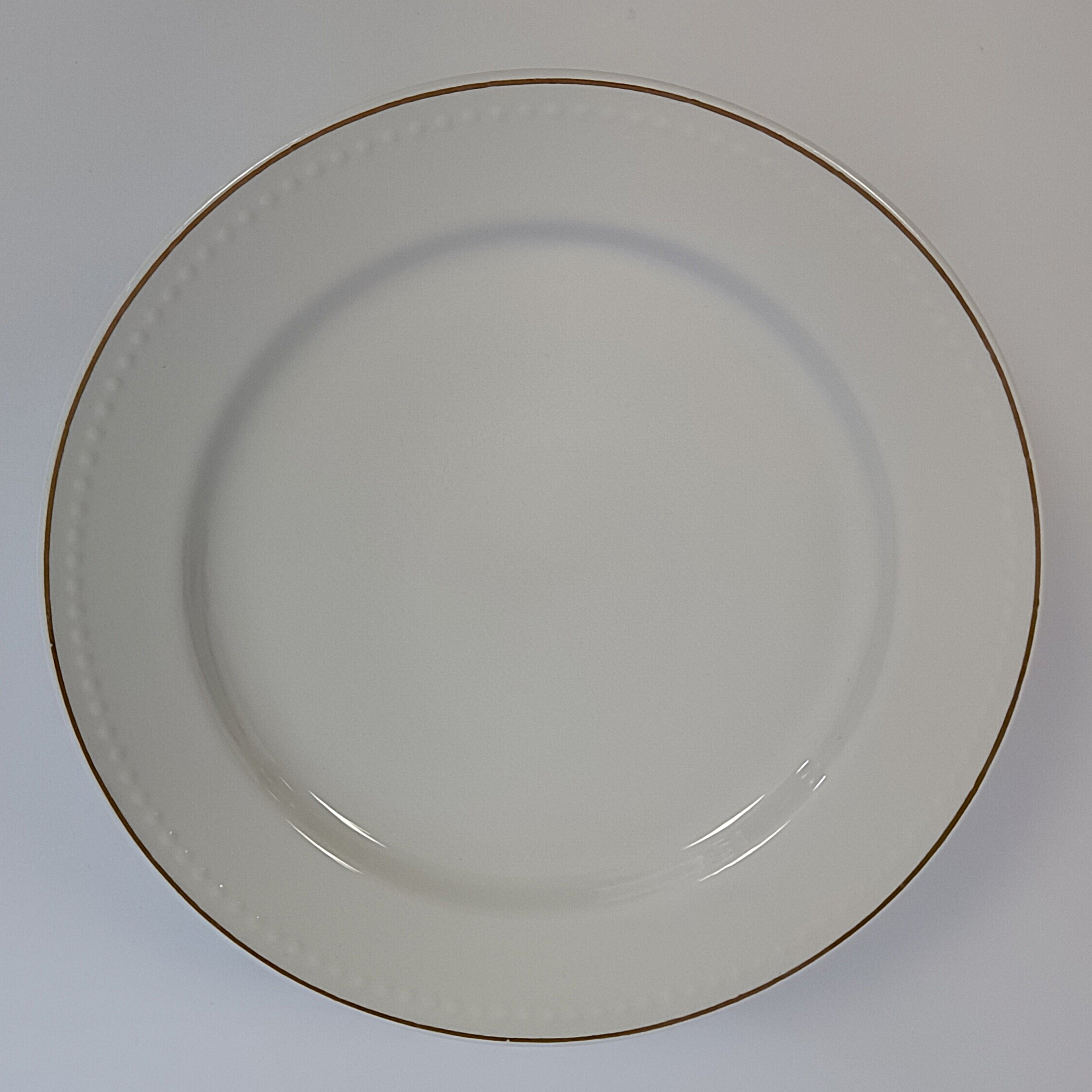 Voir photo 3 de 7 assiettes à dessert en porcelaine Ø 19 cm avec filet doré 7 assiettes à dessert en porcelaine Ø 19 cm avec filet doré reconditionné photo 3