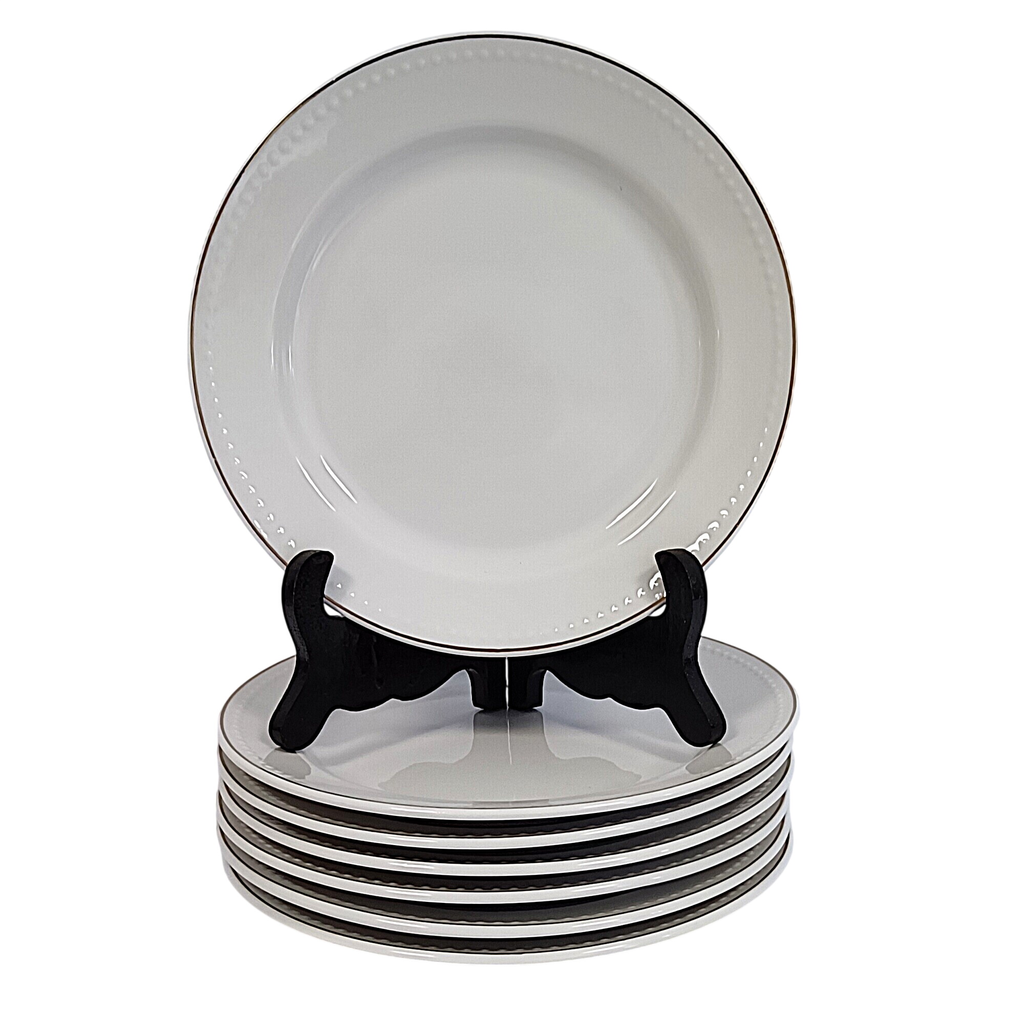Acheter 7 assiettes à dessert en porcelaine Ø 19 cm avec filet doré - 14,00 € 7 assiettes à dessert en porcelaine Ø 19 cm avec filet doré reconditionné disponible sur Label Emmaüs