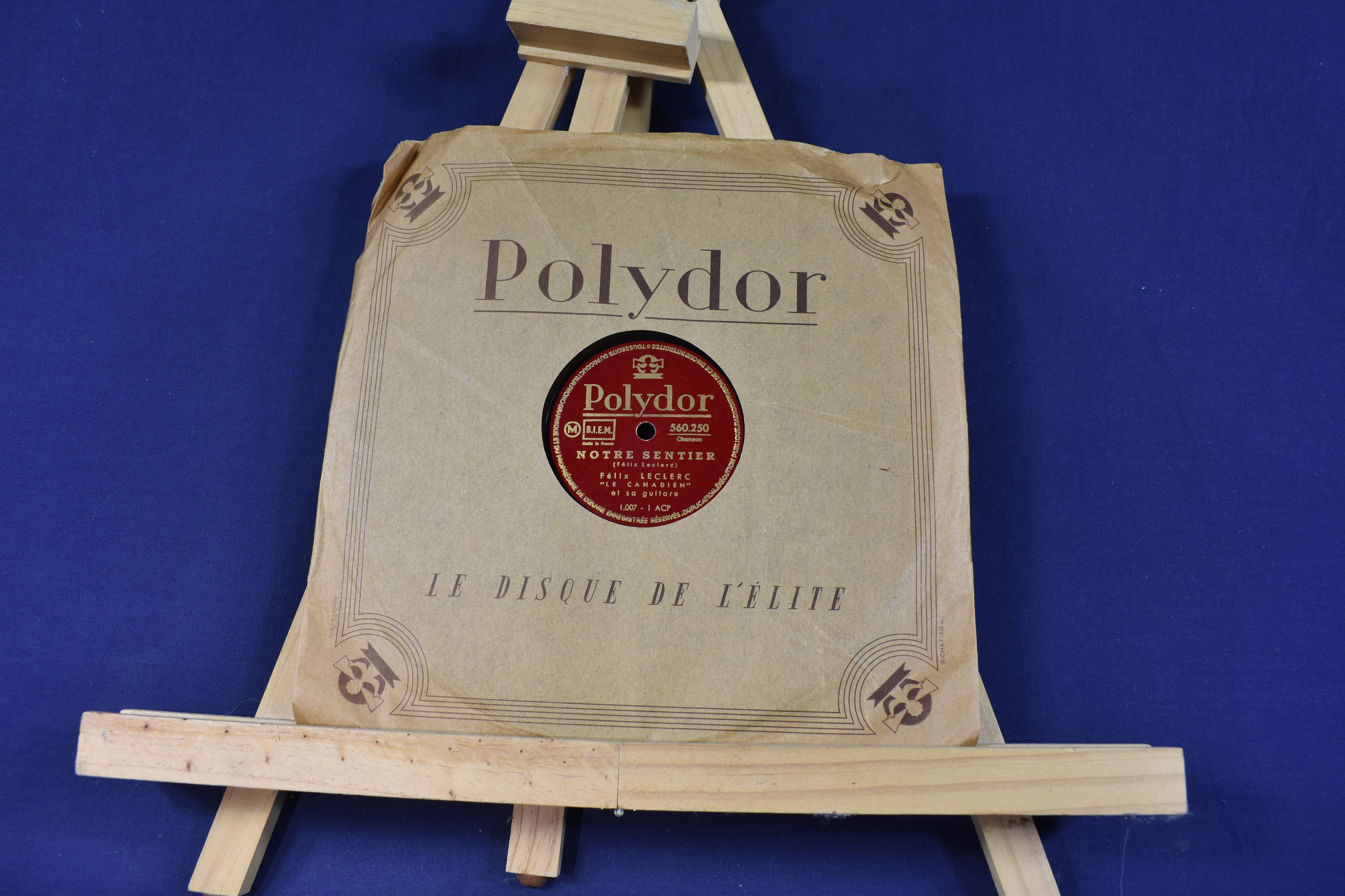 Voir photo 5 de 78 T POLYDOR, Félix Leclerc, Le Petit Bonheur et Notre Sentier, diamètre 25 cm. 78 T POLYDOR, Félix Leclerc, Le Petit Bonheur et Notre Sentier, diamètre 25 cm. État correct reconditionné photo 5