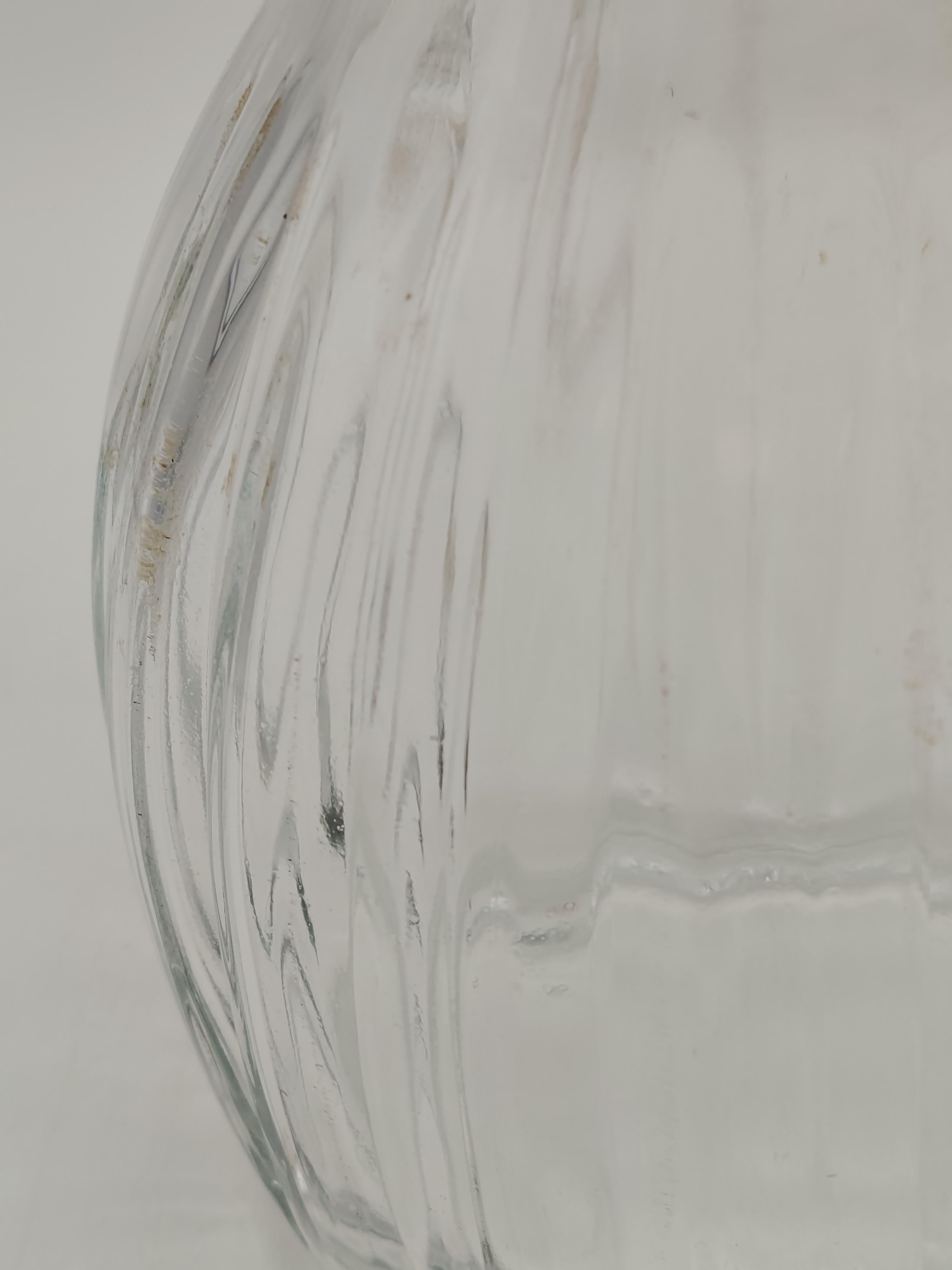 Voir photo 10 de 8 Coupelles à Trou Normand ou Trou Champenois et leur Carafe en verre transparent avec bouchon qui ferme hermétiquement. 8 Coupelles à Trou Normand ou Trou Champenois et leur Carafe en verre transparent avec bouchon qui ferme hermétiquement. Très bon état reconditionné photo 10