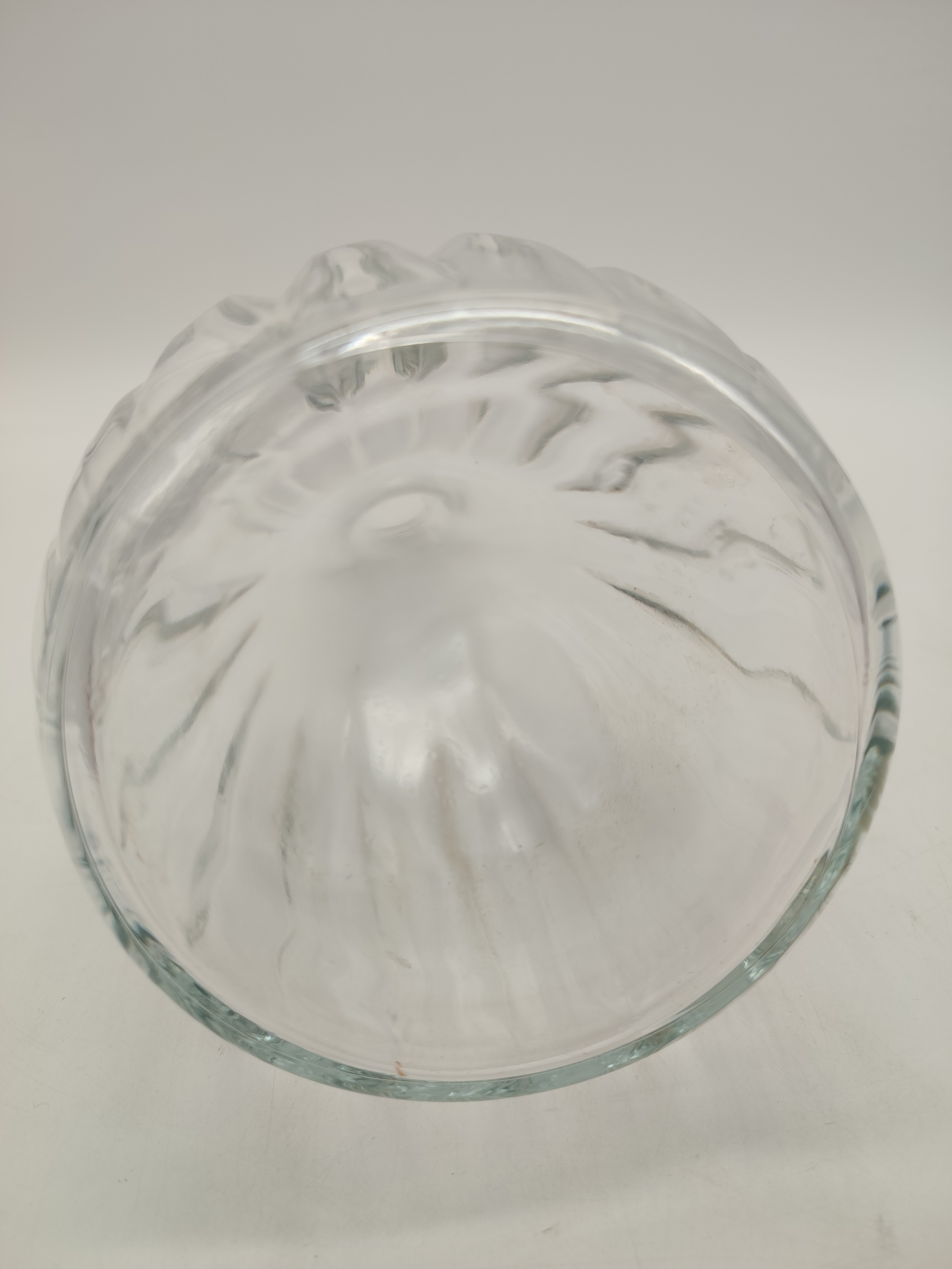 Voir photo 16 de 8 Coupelles à Trou Normand ou Trou Champenois et leur Carafe en verre transparent avec bouchon qui ferme hermétiquement. 8 Coupelles à Trou Normand ou Trou Champenois et leur Carafe en verre transparent avec bouchon qui ferme hermétiquement. Très bon état reconditionné photo 16