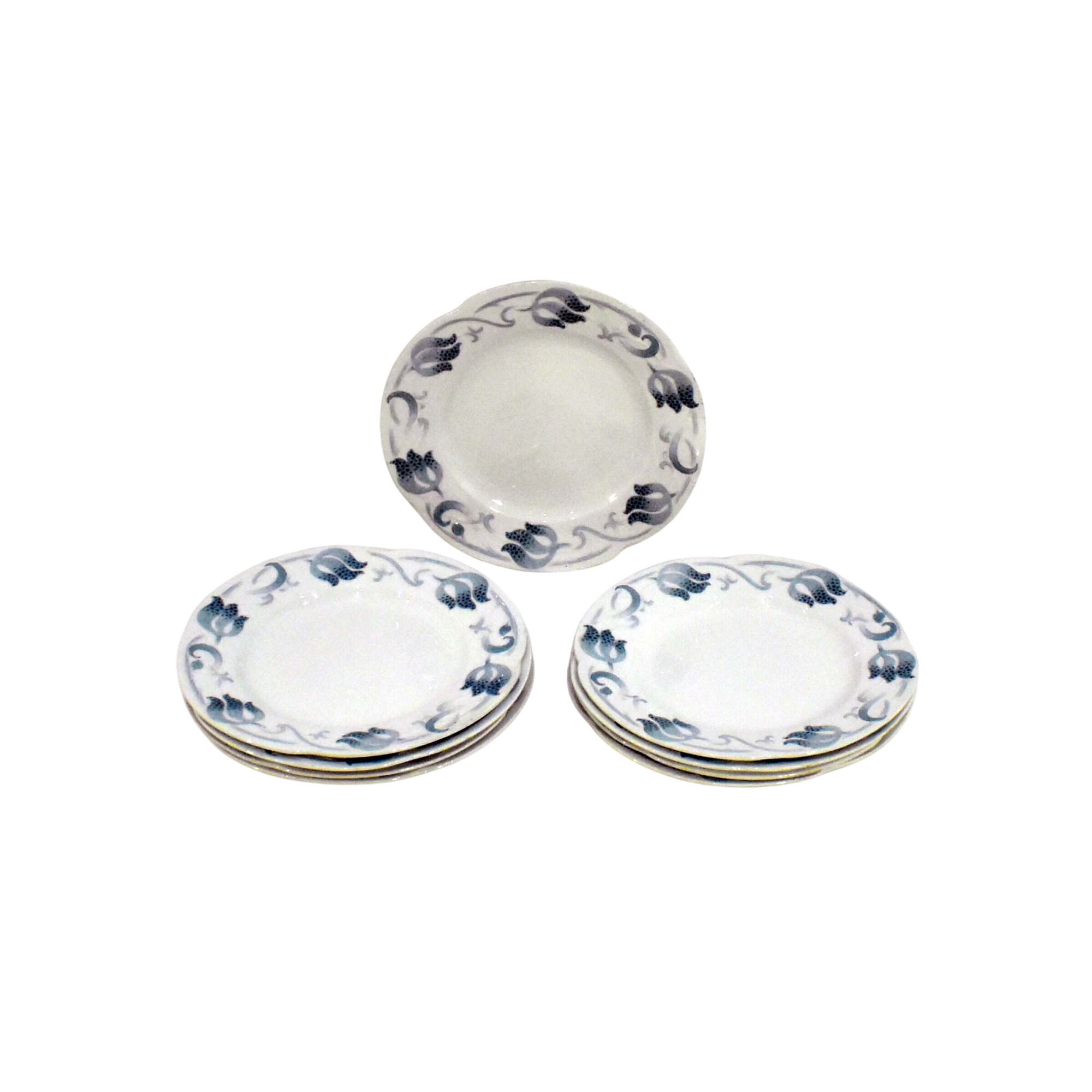 Acheter 9 Assiettes à Dessert Anciennes - U&C Sarreguemines - Tircis Bon état - 39,50 € 9 Assiettes à Dessert Anciennes - U&C Sarreguemines - Tircis Bon état reconditionné disponible sur Label Emmaüs