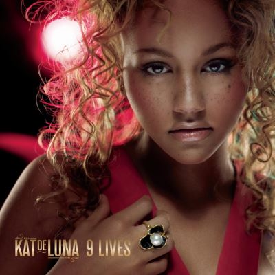 9 lives État correct reconditionné disponible sur Fnac