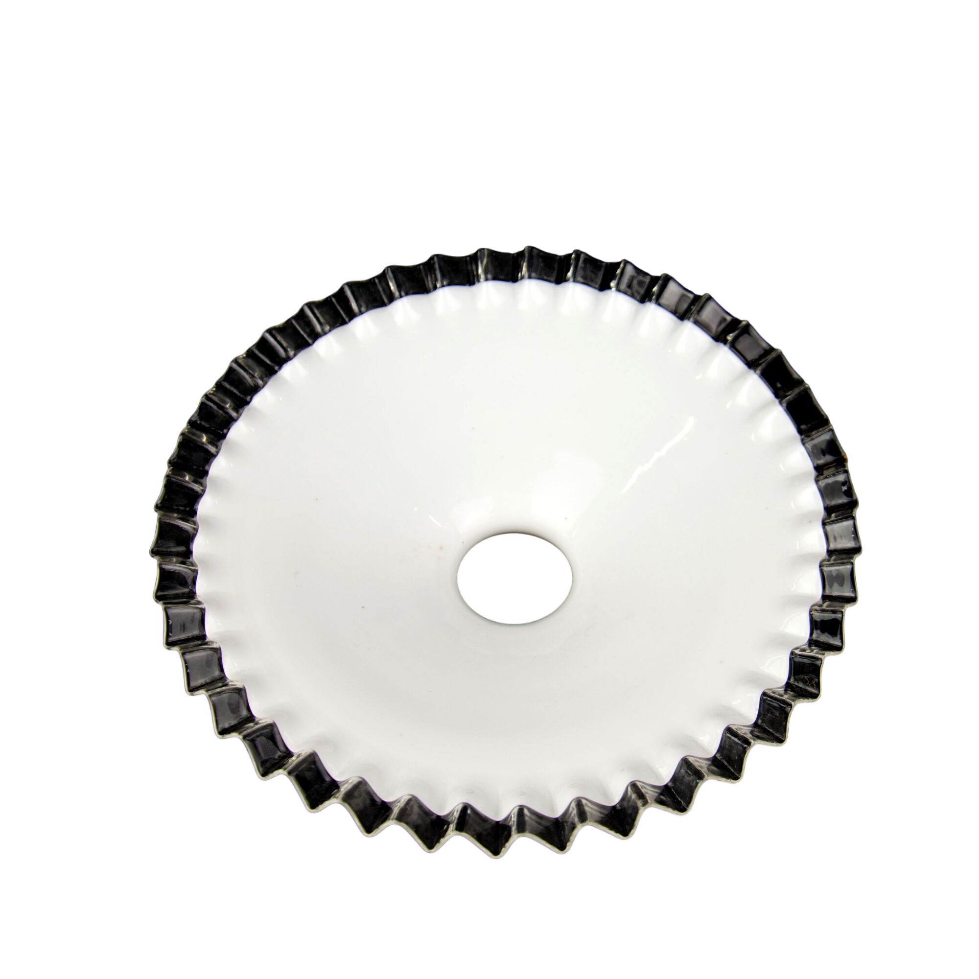 Abat-jour en opaline feuilleté blanc et transparent Très bon état - 10,00 € Abat-jour en opaline feuilleté blanc et transparent Très bon état reconditionné disponible sur Label Emmaüs