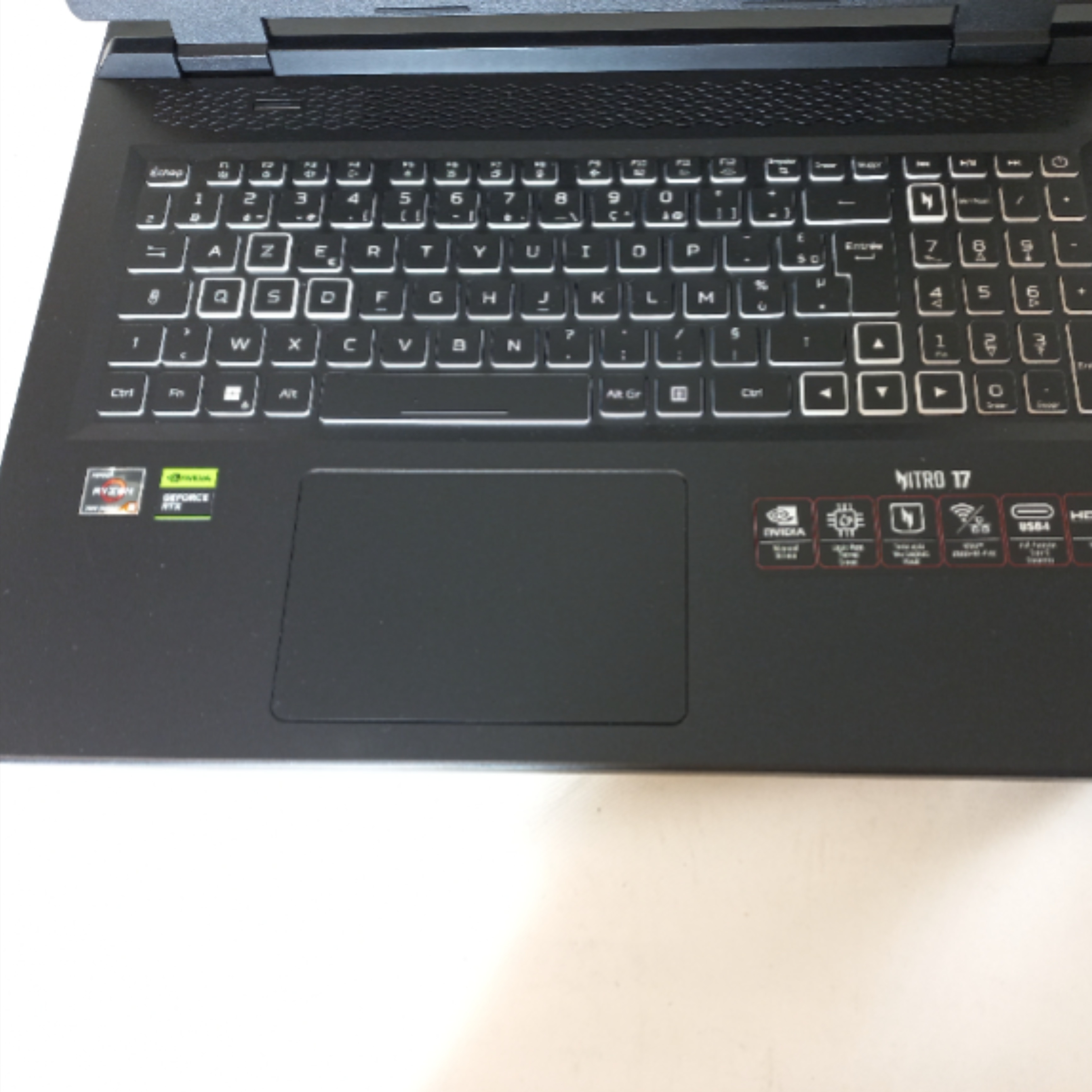 Voir photo 8 de ACER ordinateur noir nitro 17 ACER ordinateur noir nitro 17 Parfait état reconditionné photo 8