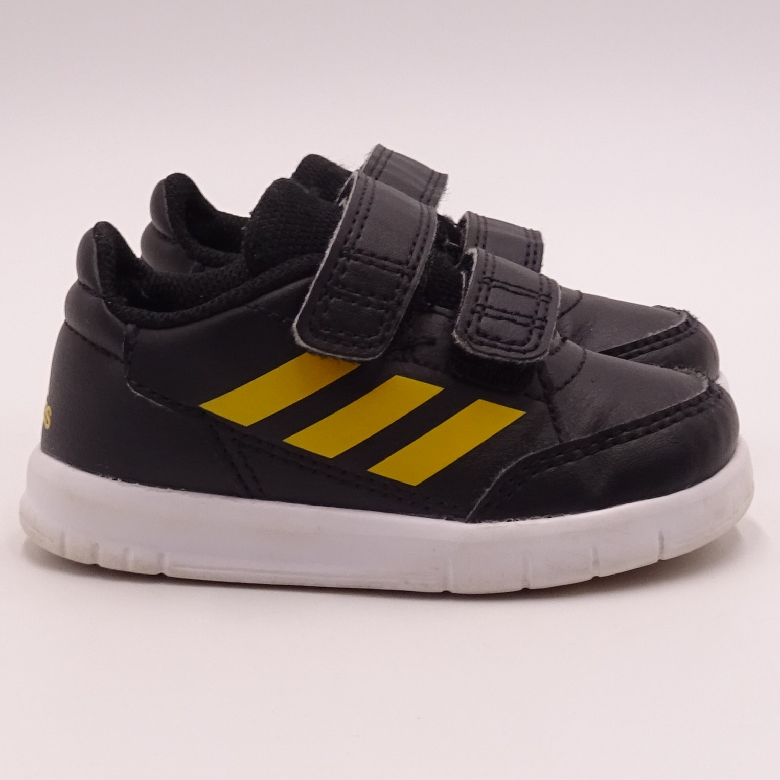 Voir photo 3 de ADIDAS Basket enfant Taille 21 ADIDAS Basket enfant Taille 21 Bon état reconditionné photo 3