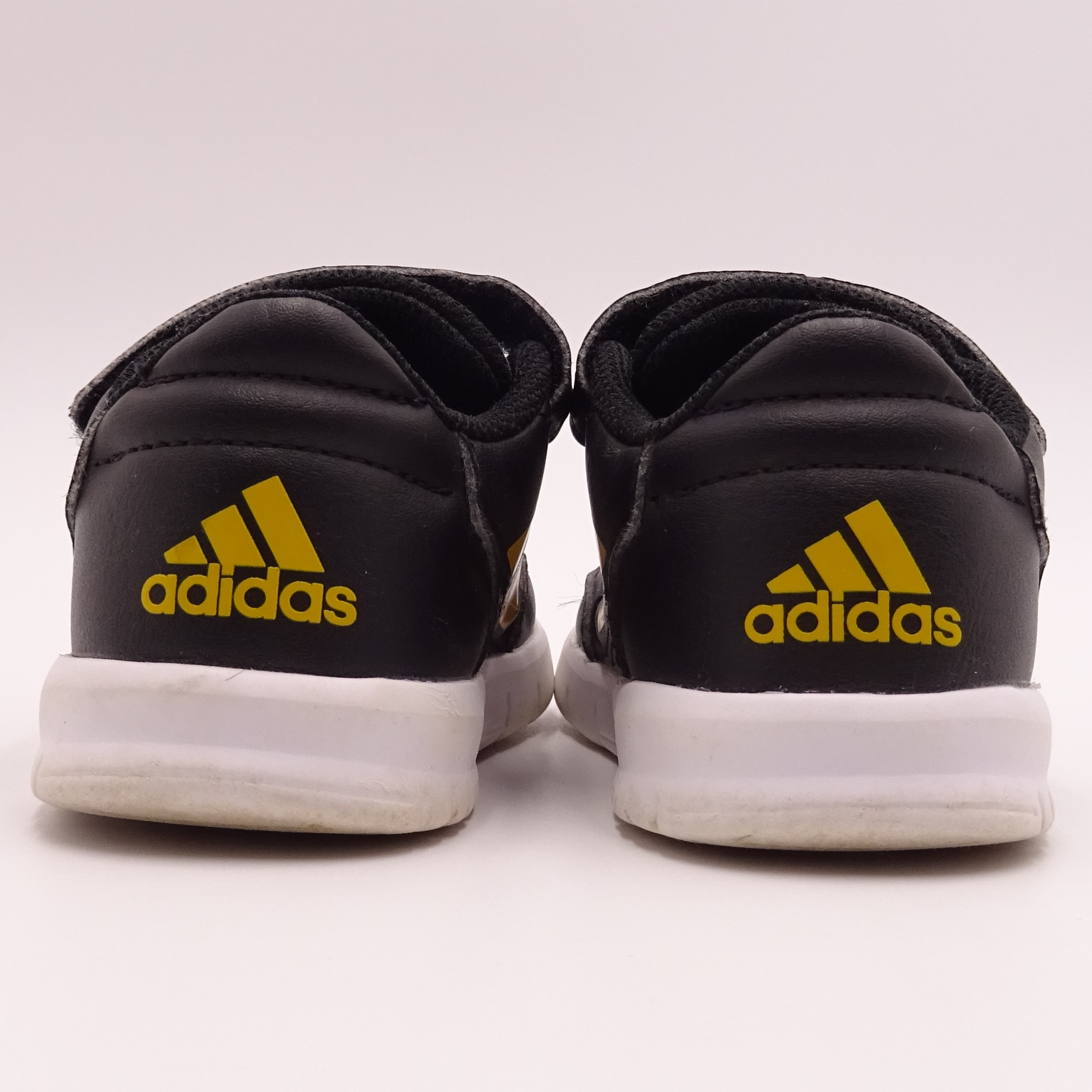 Voir photo 5 de ADIDAS Basket enfant Taille 21 ADIDAS Basket enfant Taille 21 Bon état reconditionné photo 5