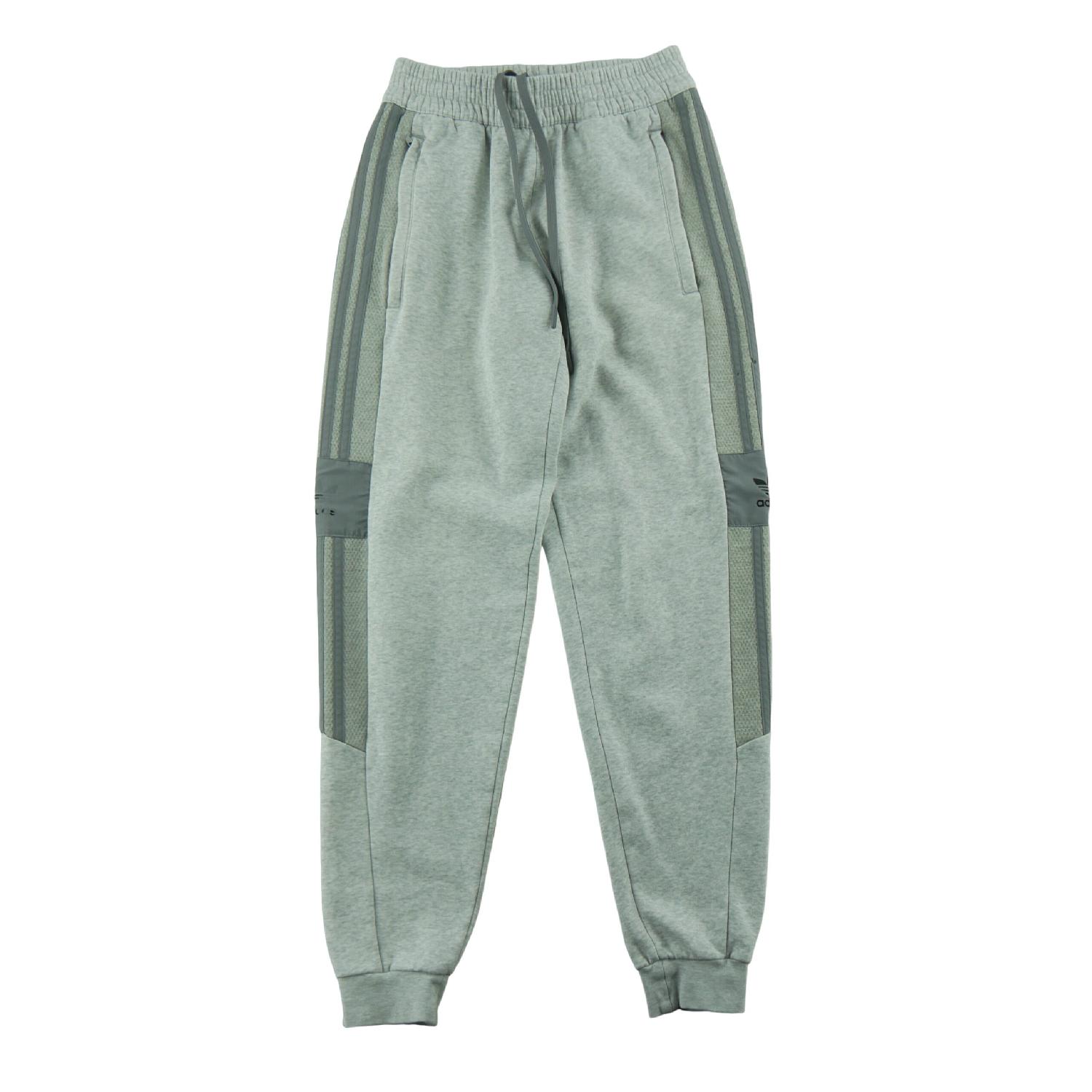 Adidas Jogging 3-Stripes Panel Sweatpants Coupe ample fuselée Logo Trèfle Homme Taille XS Très bon état Adidas reconditionné disponible sur Sporteed | Dero