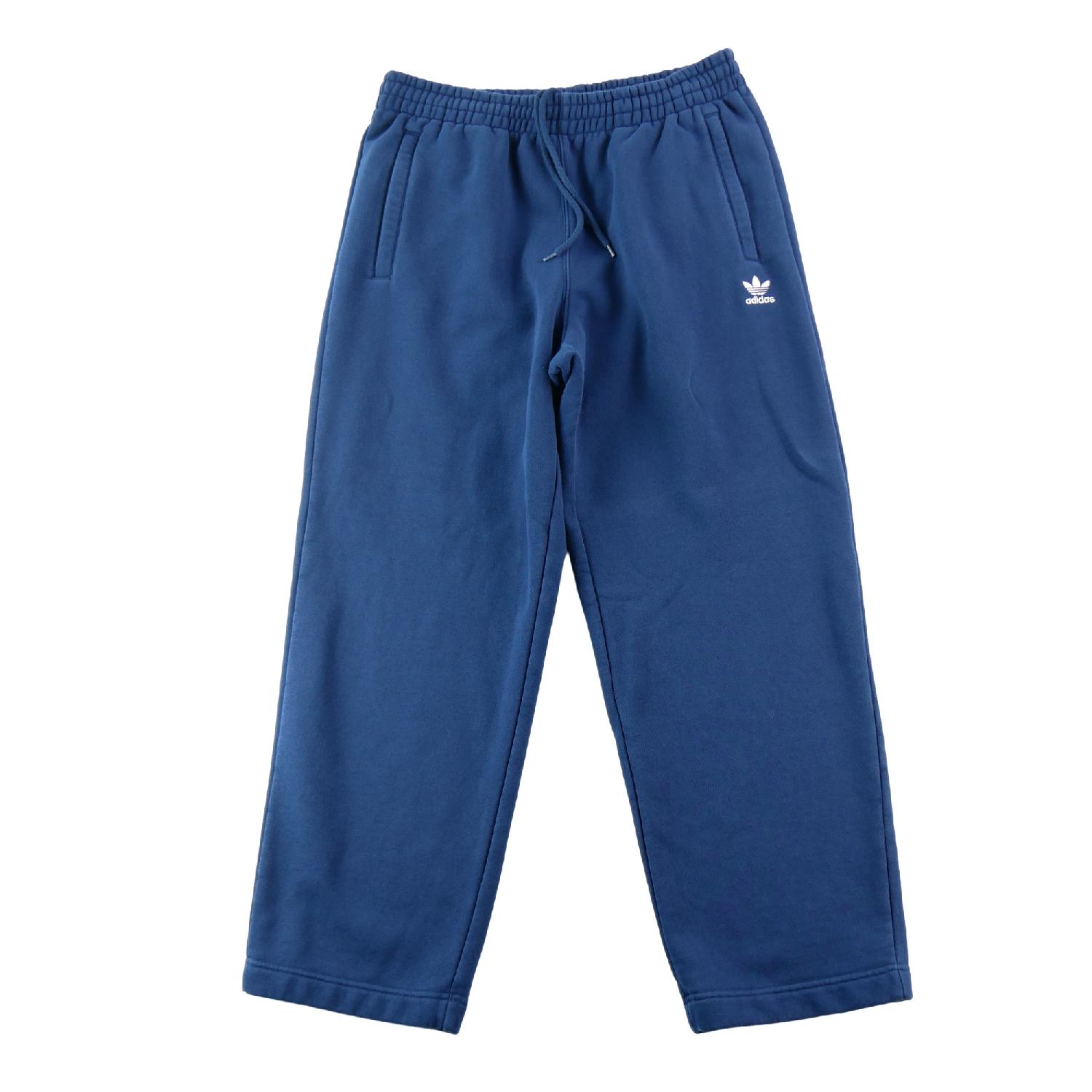 Acheter Adidas Originals Jogging Homme Taille L Marine #QWE3956 Très bon état - 17,99 € Adidas Originals Jogging Homme Taille L Marine #QWE3956 Très bon état Adidas reconditionné disponible sur Sporteed