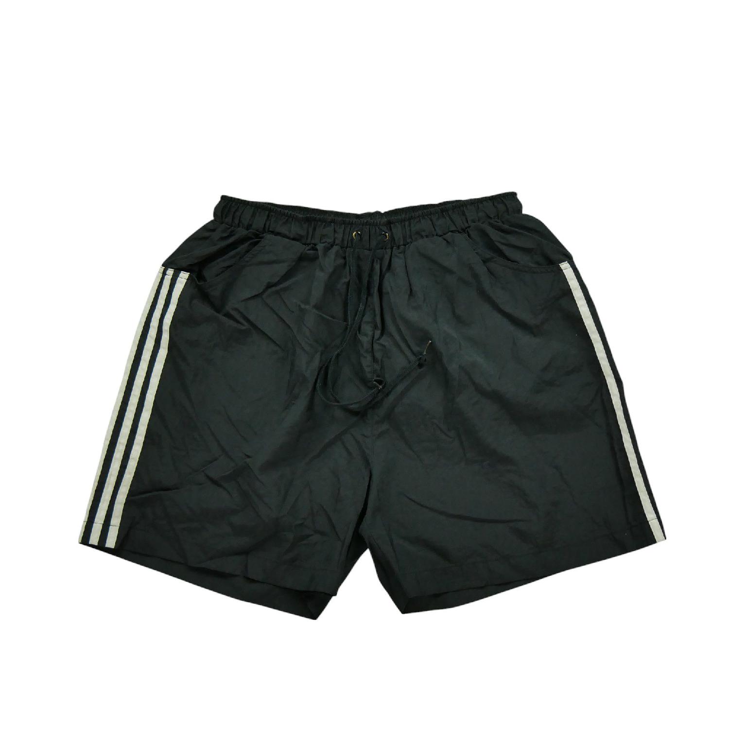 Adidas Short de bain Short Homme Taille S Noir Très bon état Adidas reconditionné disponible sur Sporteed