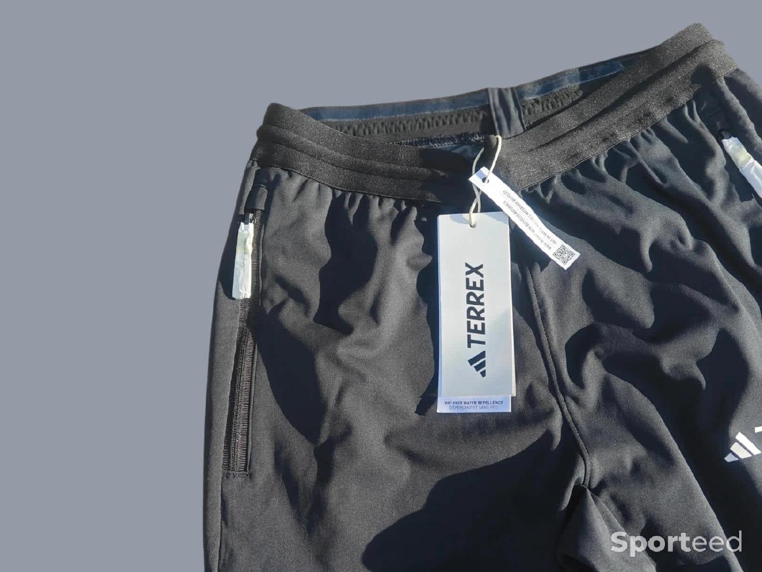 Adidas Terrex XPR XC Pant – pantalon technique femme – taille XS Comme neuf (c'est déjà la condition standard) reconditionné disponible sur Sporteed