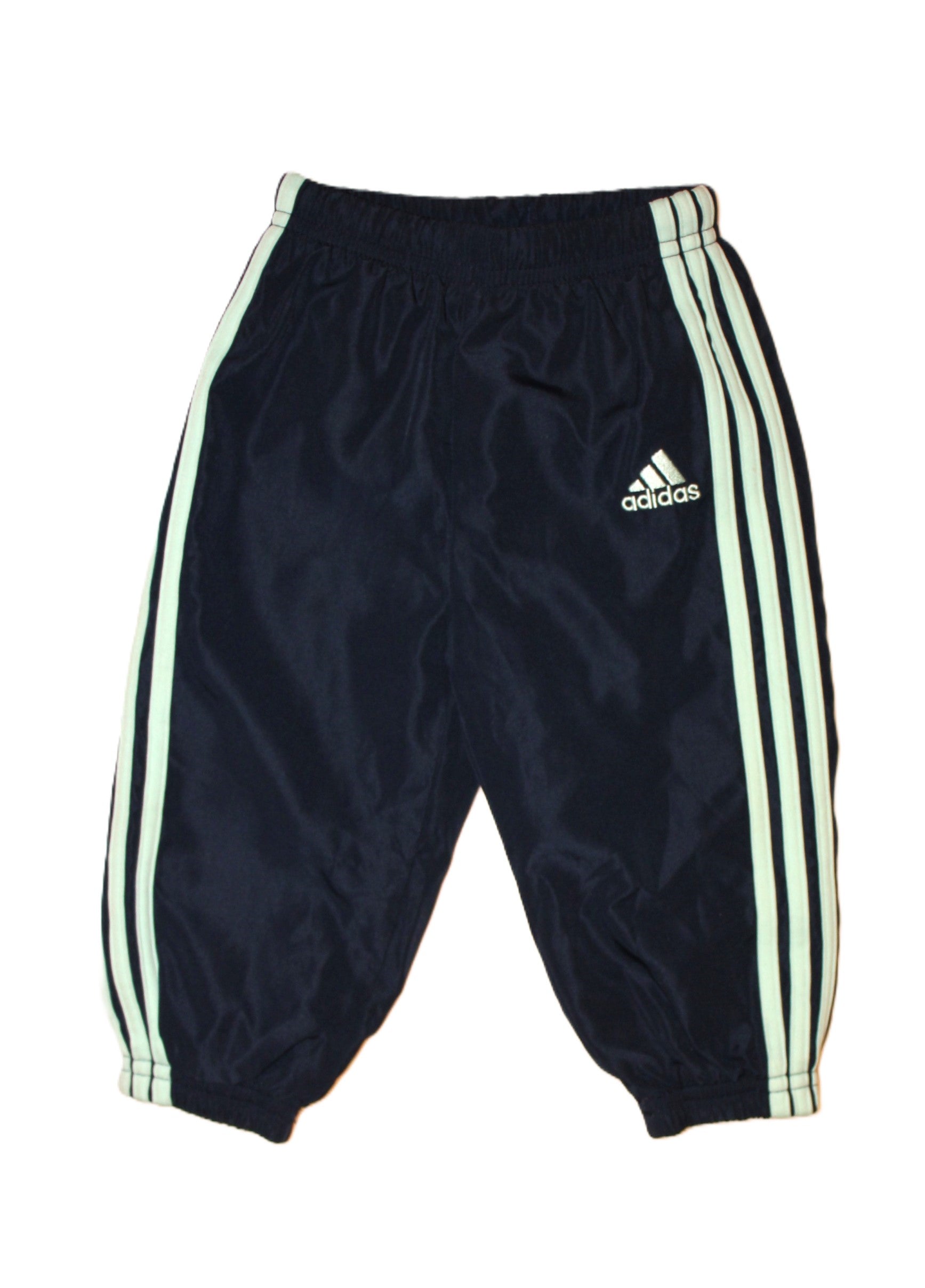 Adidas - 10,00 € Adidas reconditionné disponible sur Maison Bousson