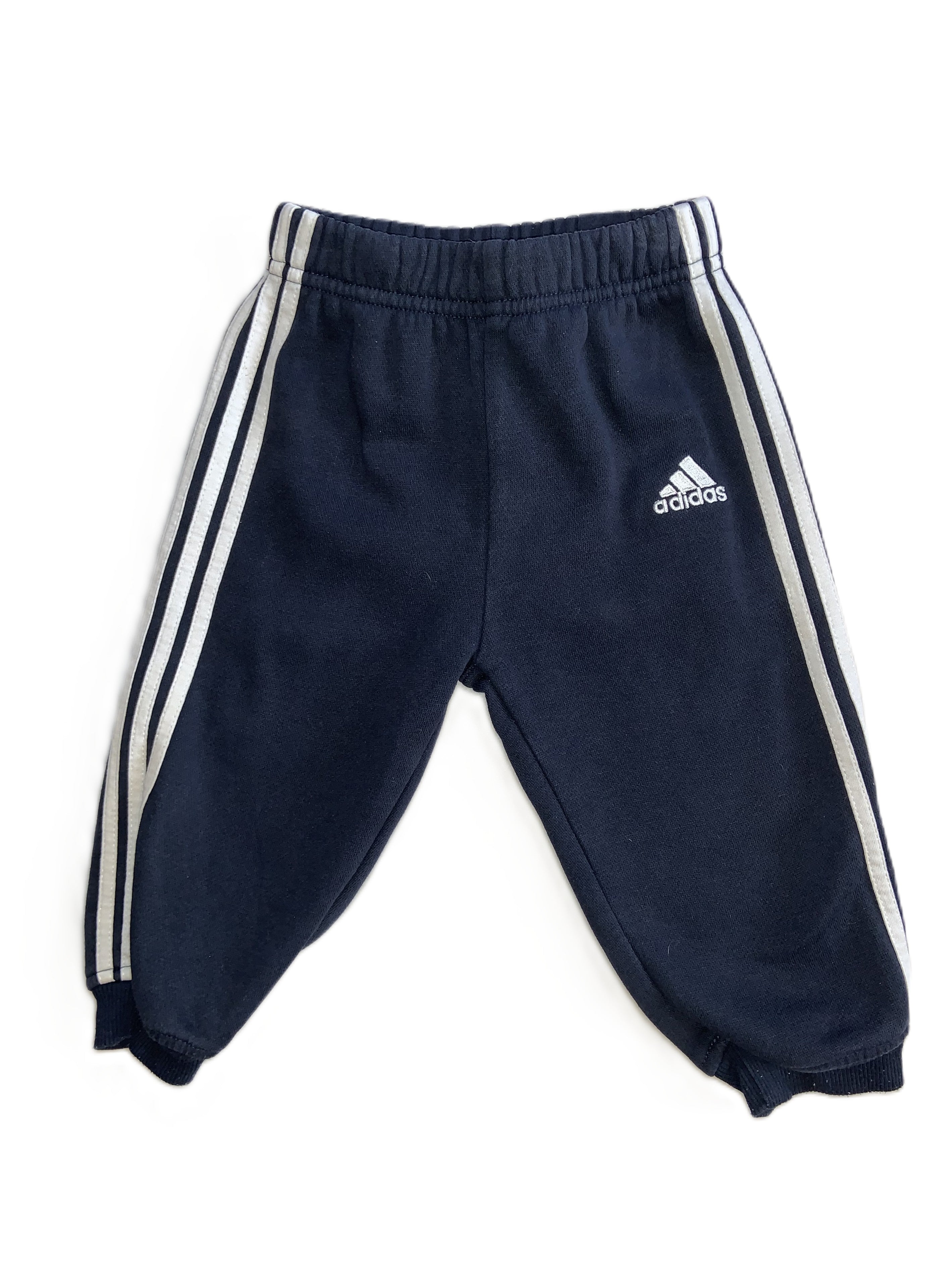 Adidas - 10,00 € Adidas reconditionné disponible sur Maison Bousson