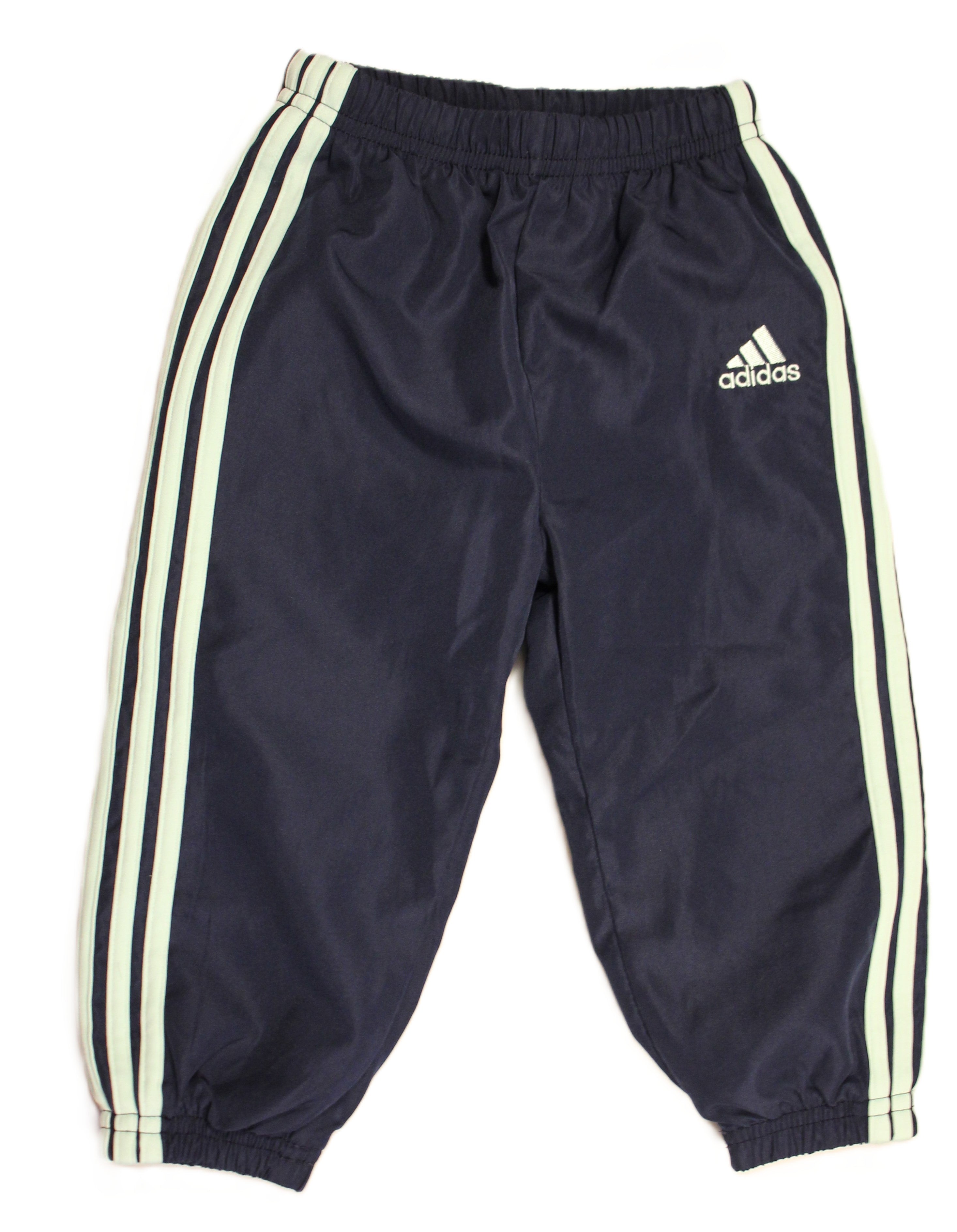 Adidas - 10,00 € Adidas reconditionné disponible sur Maison Bousson