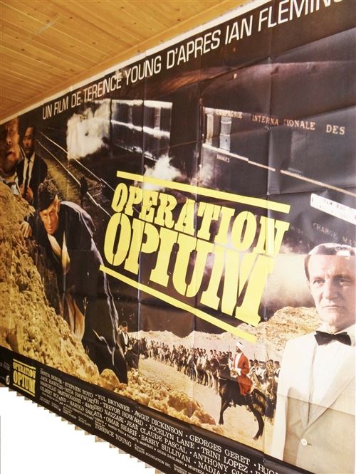 Affiche de Cinéma Originale - Opération Opium - 1966 - Yul Brynner, Angie Dickinson - 240x320cm État correct N/A reconditionné disponible sur Fnac
