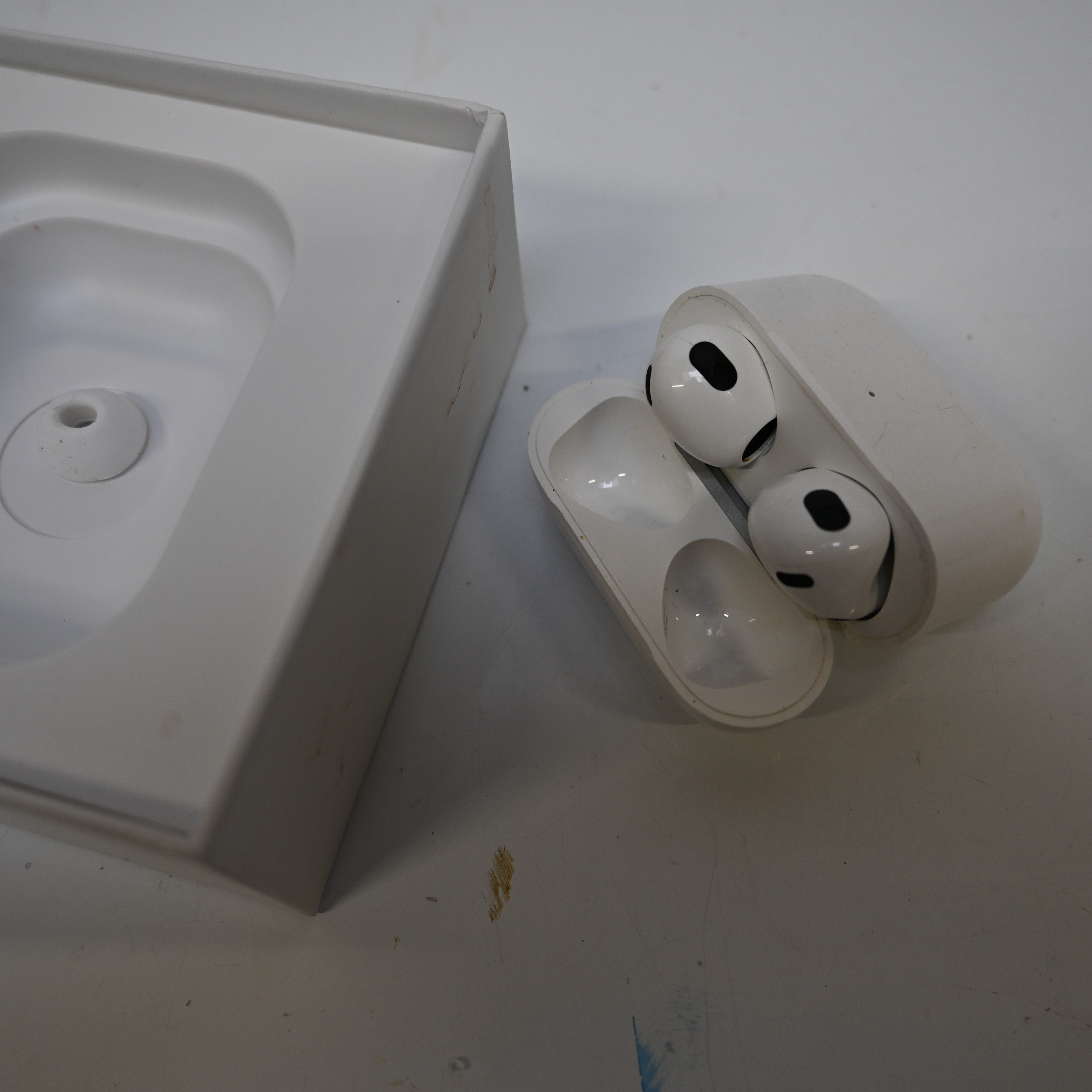 Voir photo 3 de AirPods pro AirPods pro Bon état reconditionné photo 3
