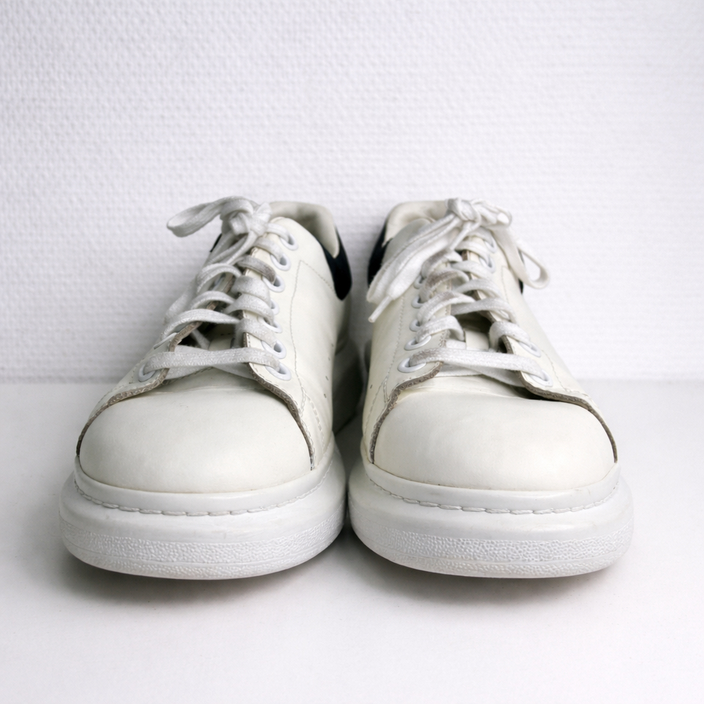 Voir photo 4 de Alexander McQueen - Baskets - Cuir blanches - Mixte - 41 Alexander McQueen - Baskets - Cuir blanches - Mixte - 41 Très bon état reconditionné photo 4