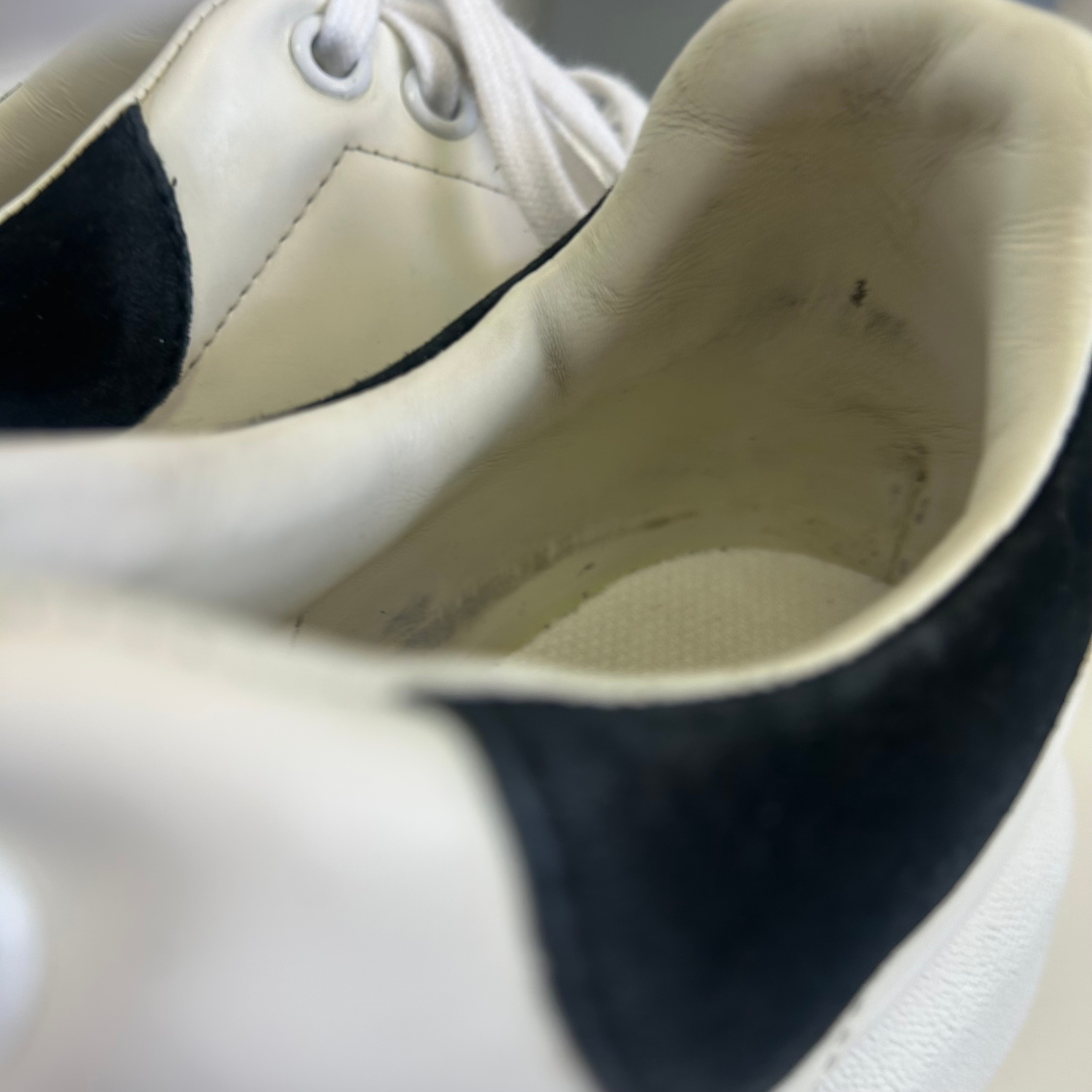 Voir photo 7 de Alexander McQueen - Baskets - Cuir blanches - Mixte - 41 Alexander McQueen - Baskets - Cuir blanches - Mixte - 41 Très bon état reconditionné photo 7