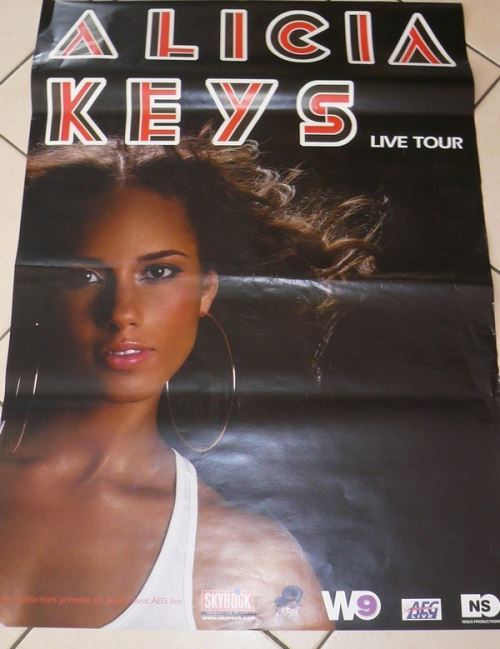 Acheter Alicia KEYS - 40x60 cm - AFFICHE / POSTER État correct - 17,99 € Alicia KEYS - 40x60 cm - AFFICHE / POSTER État correct N/A reconditionné disponible sur Fnac