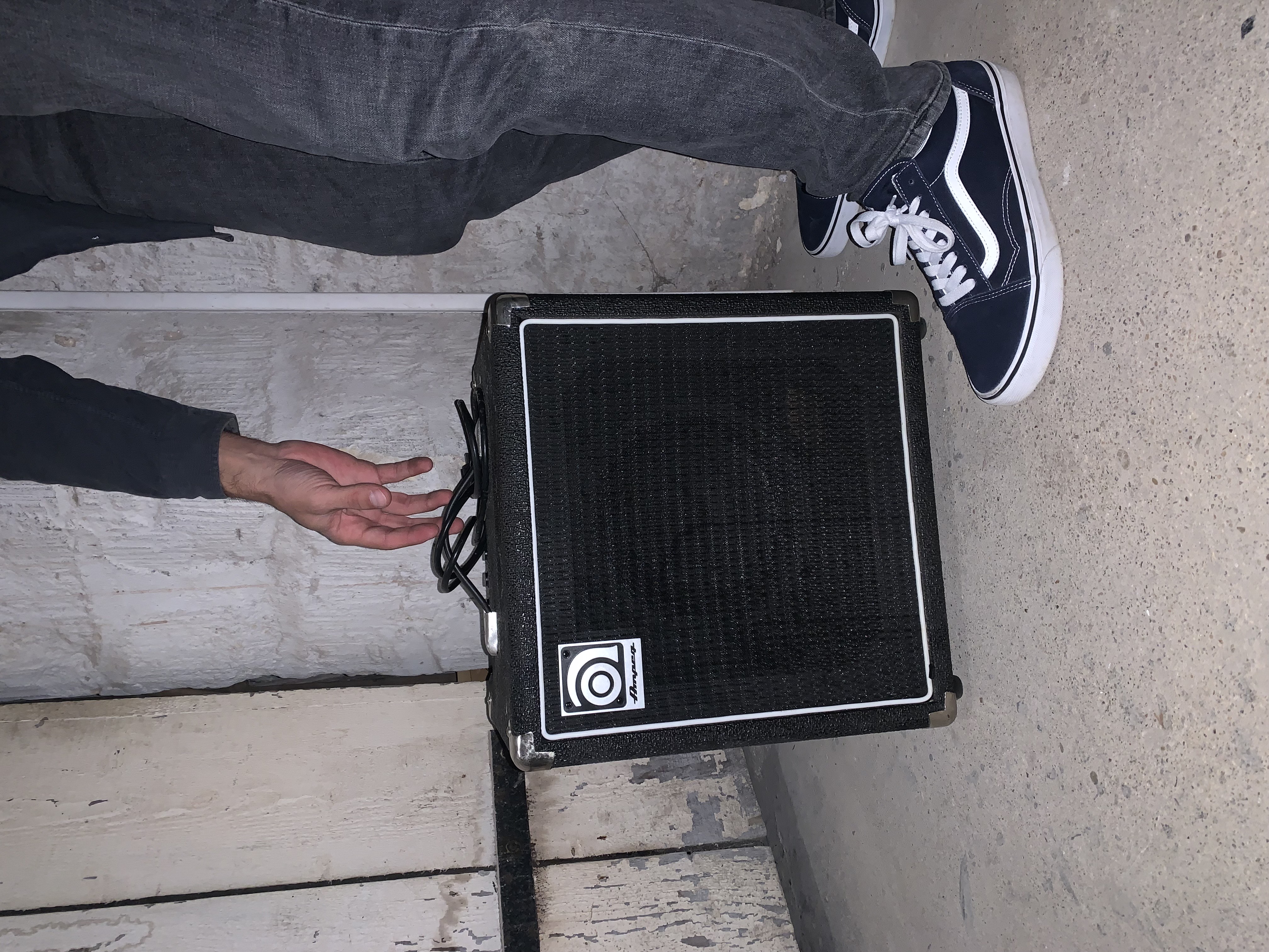 Ampli Basse Ampeg Très bon état reconditionné disponible sur Zic Ethic