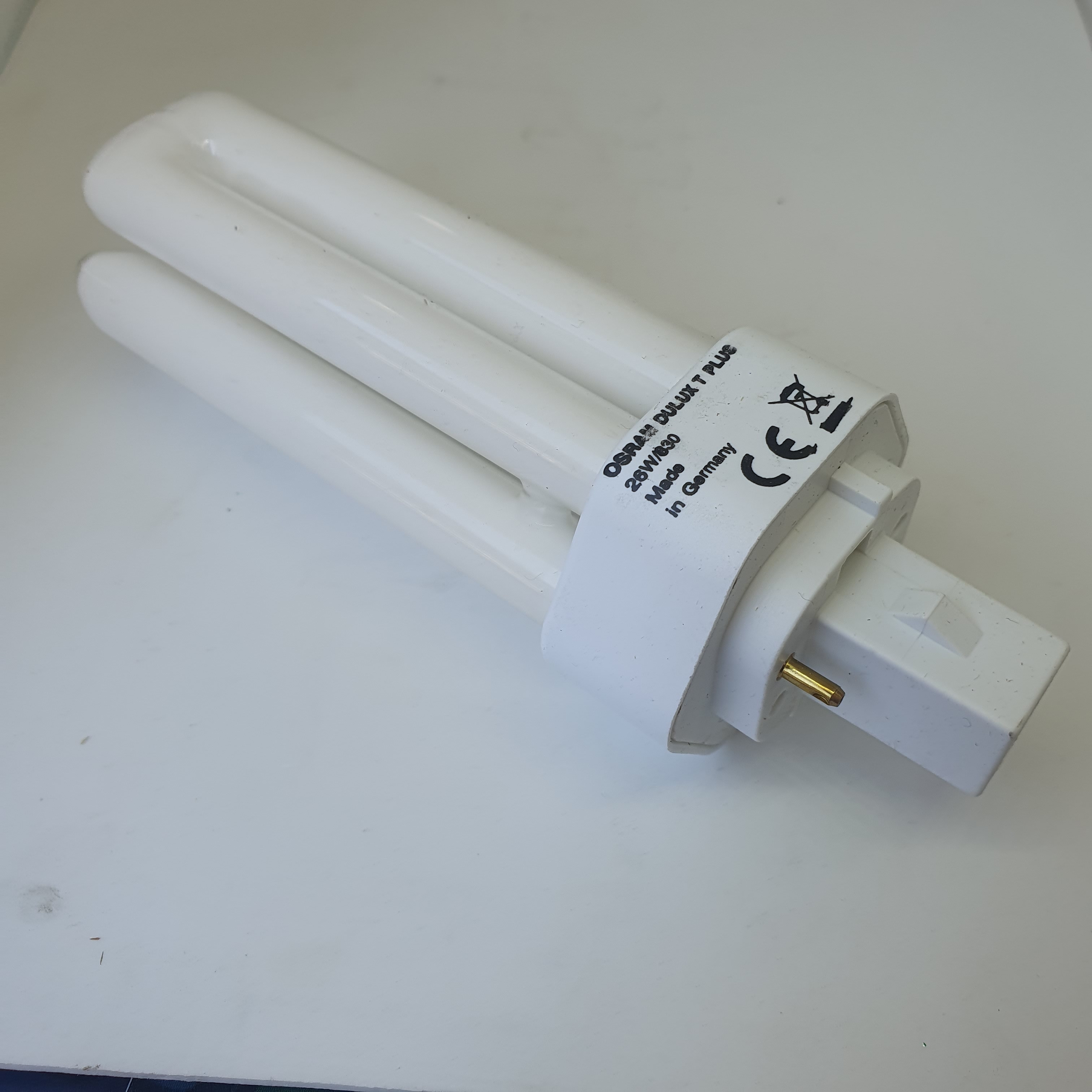 Voir photo 2 de Ampoule fluocompact OSRAM DULUX T PLUS 26W/840/2P - lot de 10 pièces Ampoule fluocompact OSRAM DULUX T PLUS 26W/840/2P - lot de 10 pièces Parfait état reconditionné photo 2
