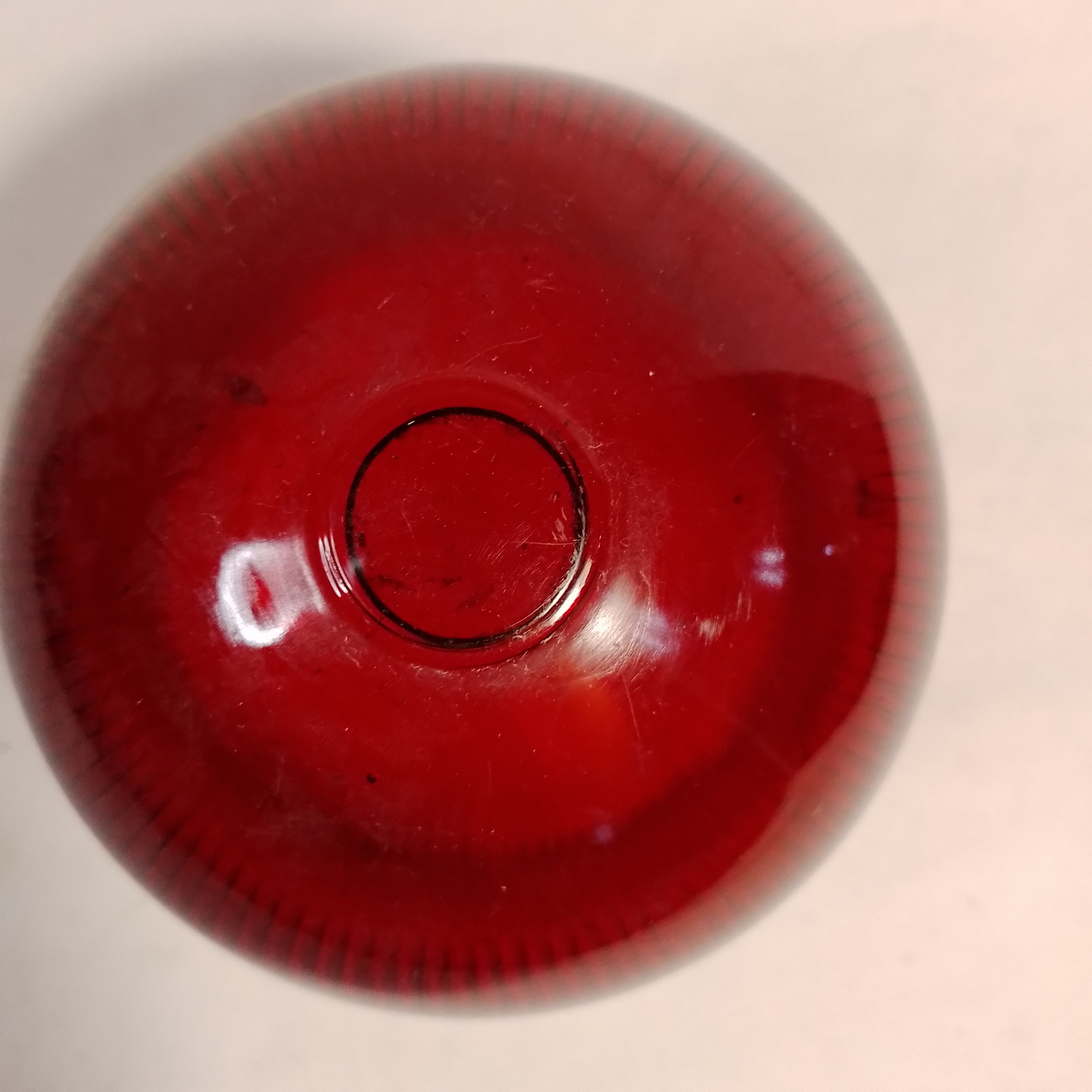 Voir photo 2 de Ancien cabochon de feu tricolore ou véhicule de secour Ancien cabochon de feu tricolore ou véhicule de secour Bon état reconditionné photo 2