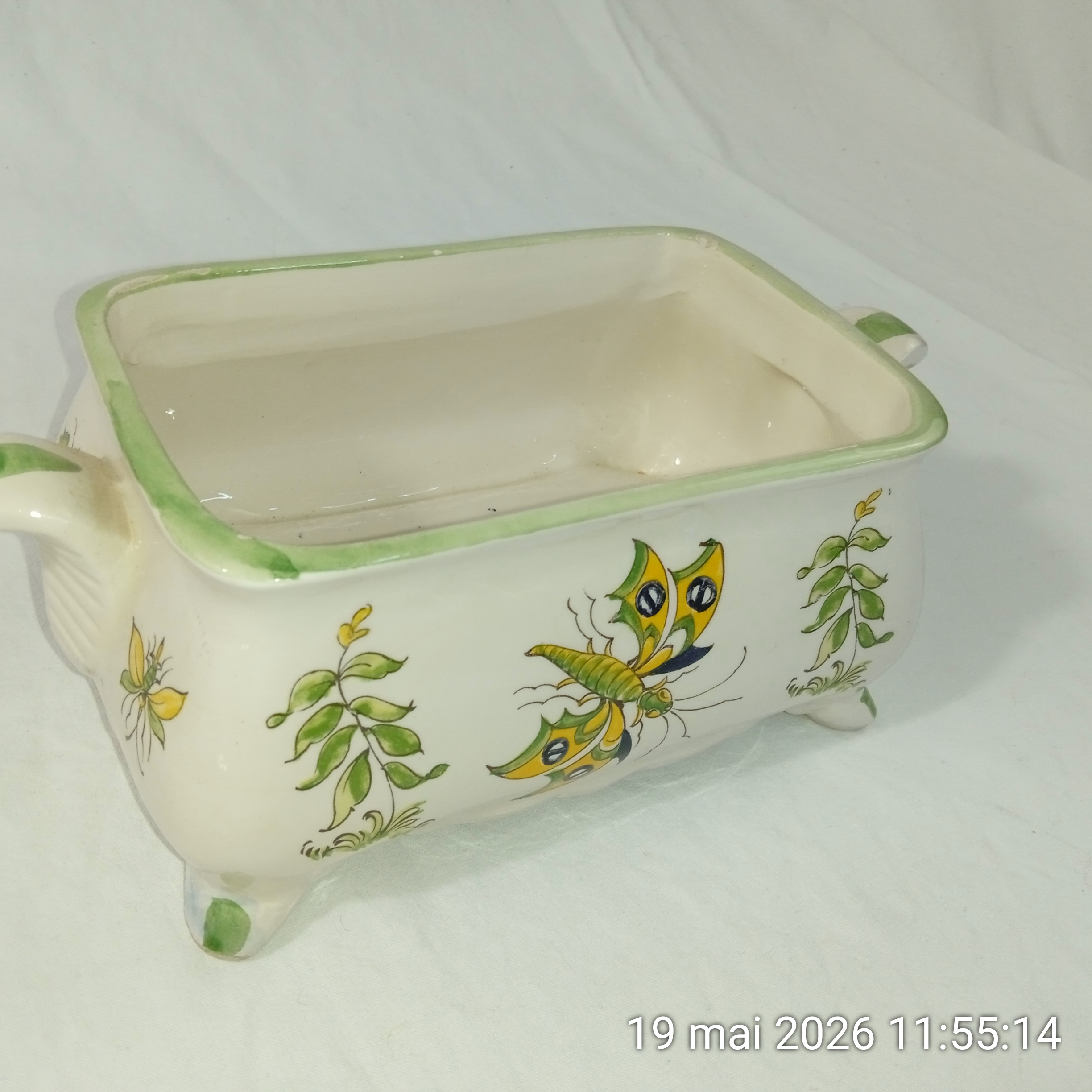 Voir photo 2 de Ancien cache pot en faïence à décor d'oiseau Ancien cache pot en faïence à décor d'oiseau Très bon état reconditionné photo 2