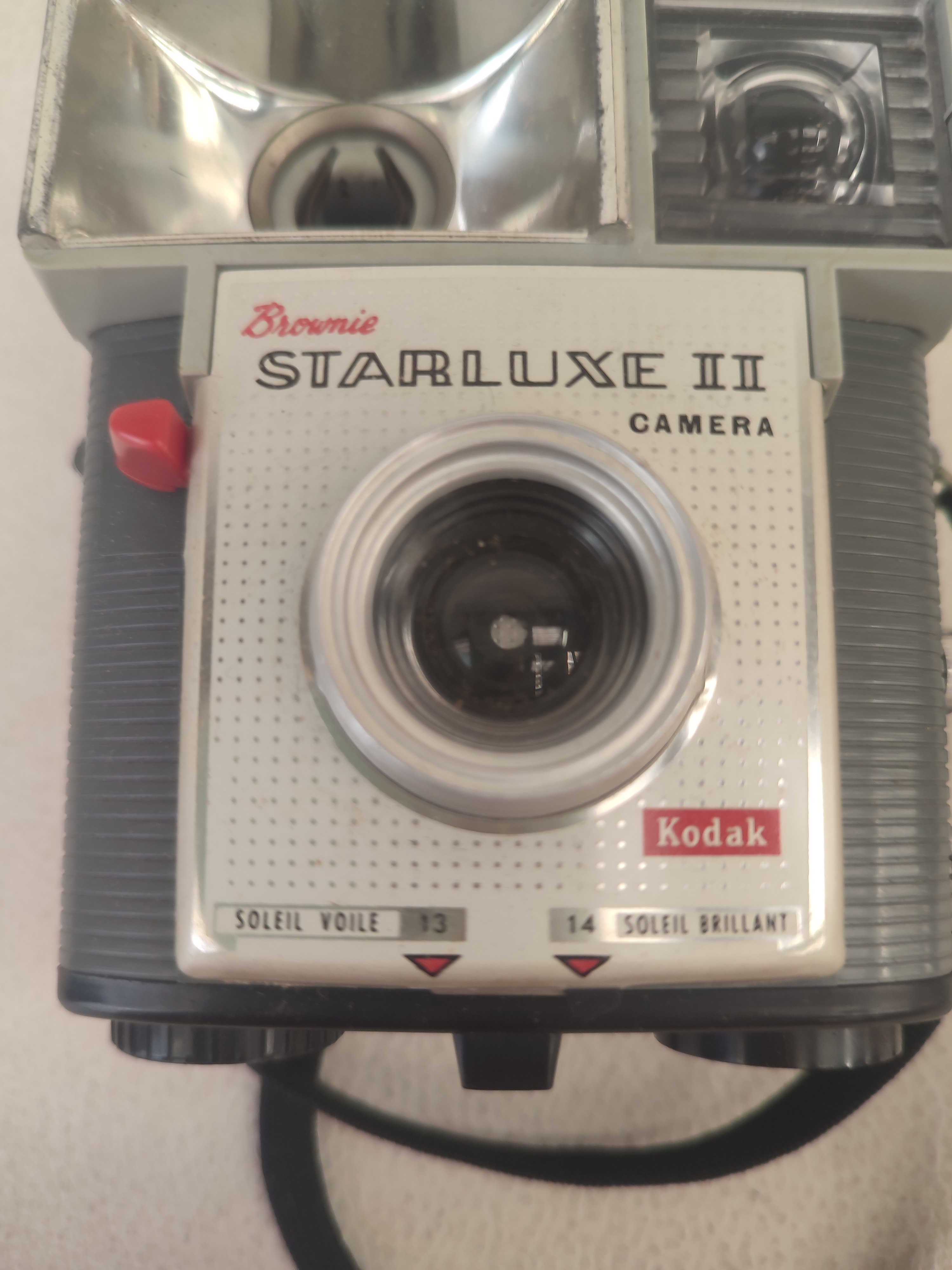 Voir photo 2 de Ancien Camera de Marque "Broumie Starlux 2 " en état correct Ancien Camera de Marque "Broumie Starlux 2 " en état correct État correct reconditionné photo 2