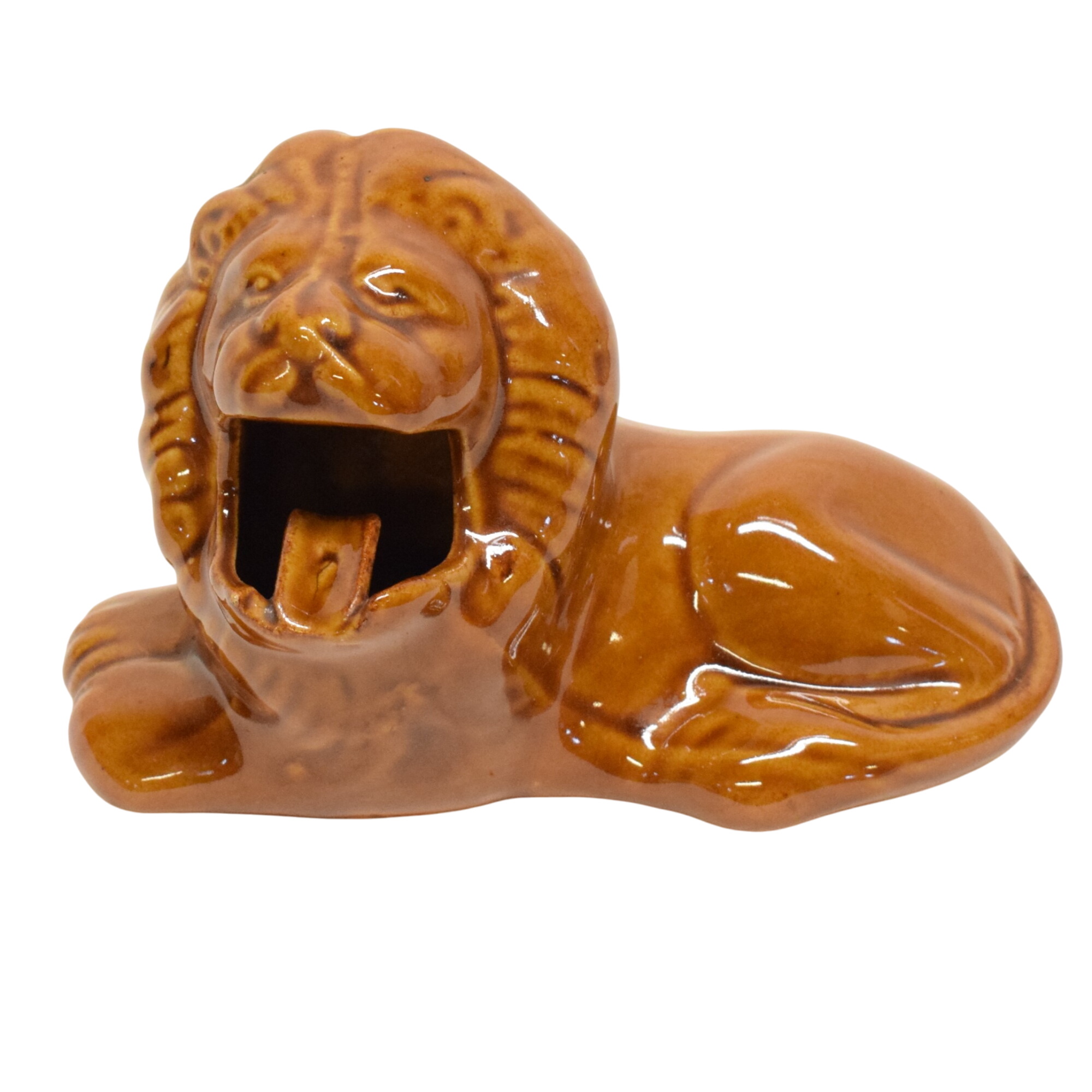 Acheter Ancien cendrier lion en céramique fabriqué en chine Bon état - 10,00 € Ancien cendrier lion en céramique fabriqué en chine Bon état reconditionné disponible sur Label Emmaüs